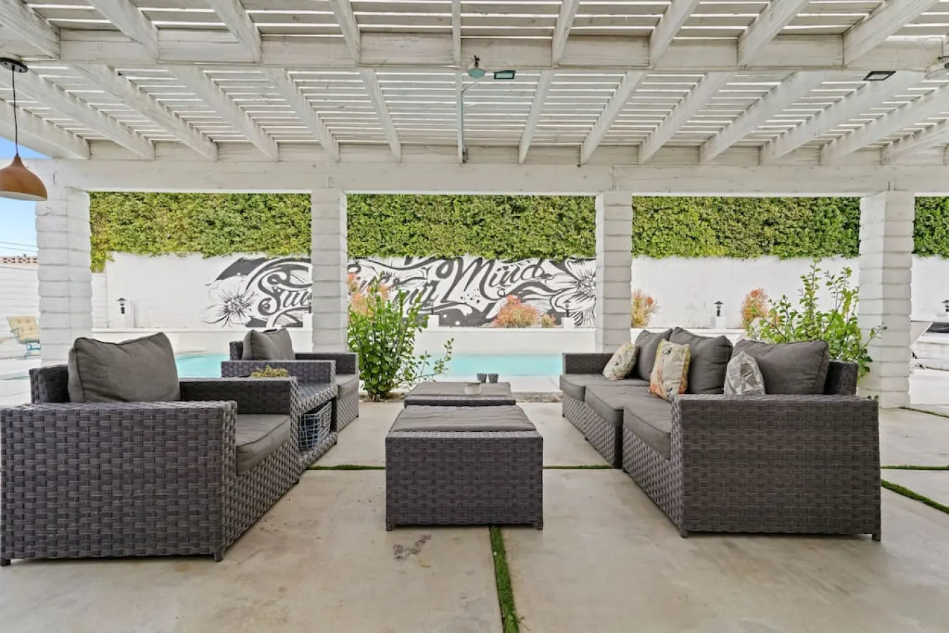 The Oasis: Palm Springs, CA 14