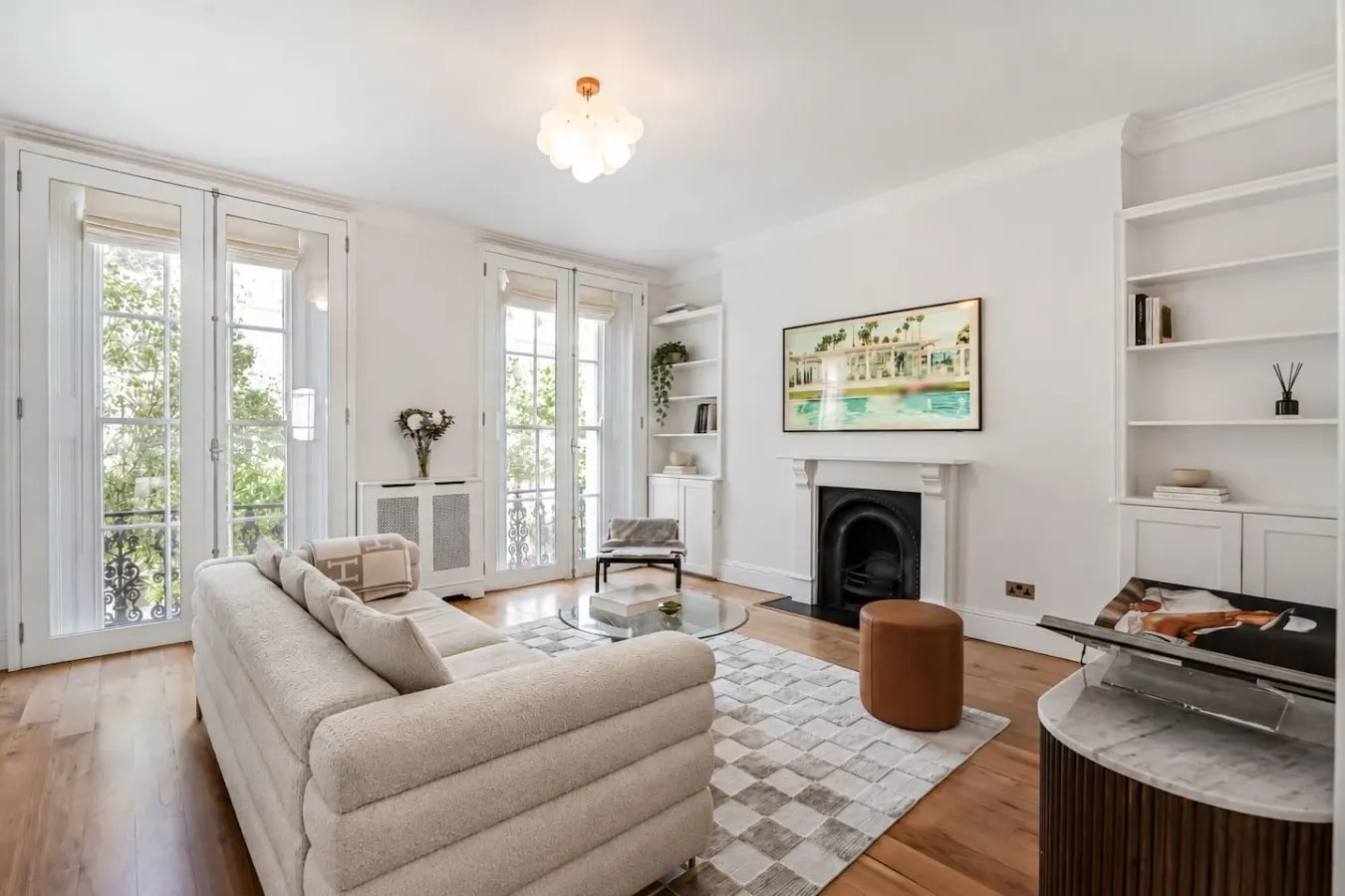 Spacious Notting Hill 3-Bed | With a Home Office — photo 2