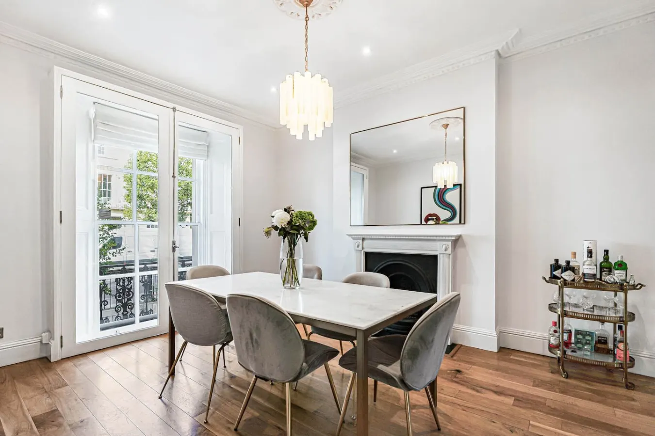 Spacious Notting Hill 3-Bed With a Home Office 9