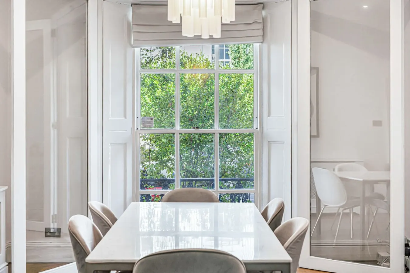 Spacious Notting Hill 3-Bed With a Home Office 11