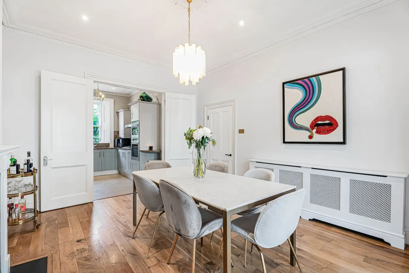 Spacious Notting Hill 3-Bed With a Home Office 12