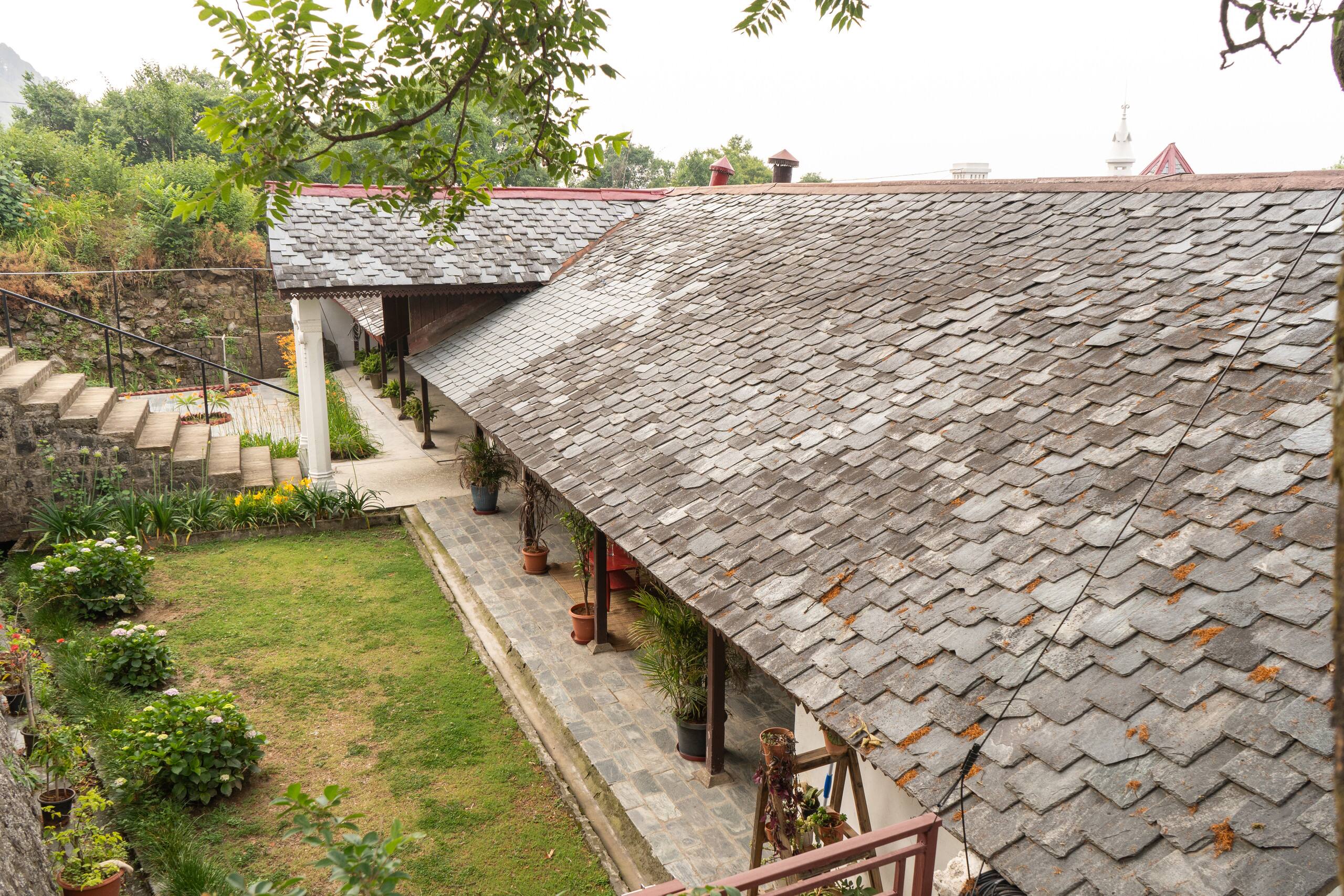 Lady Luna's Dak Bungalow 29