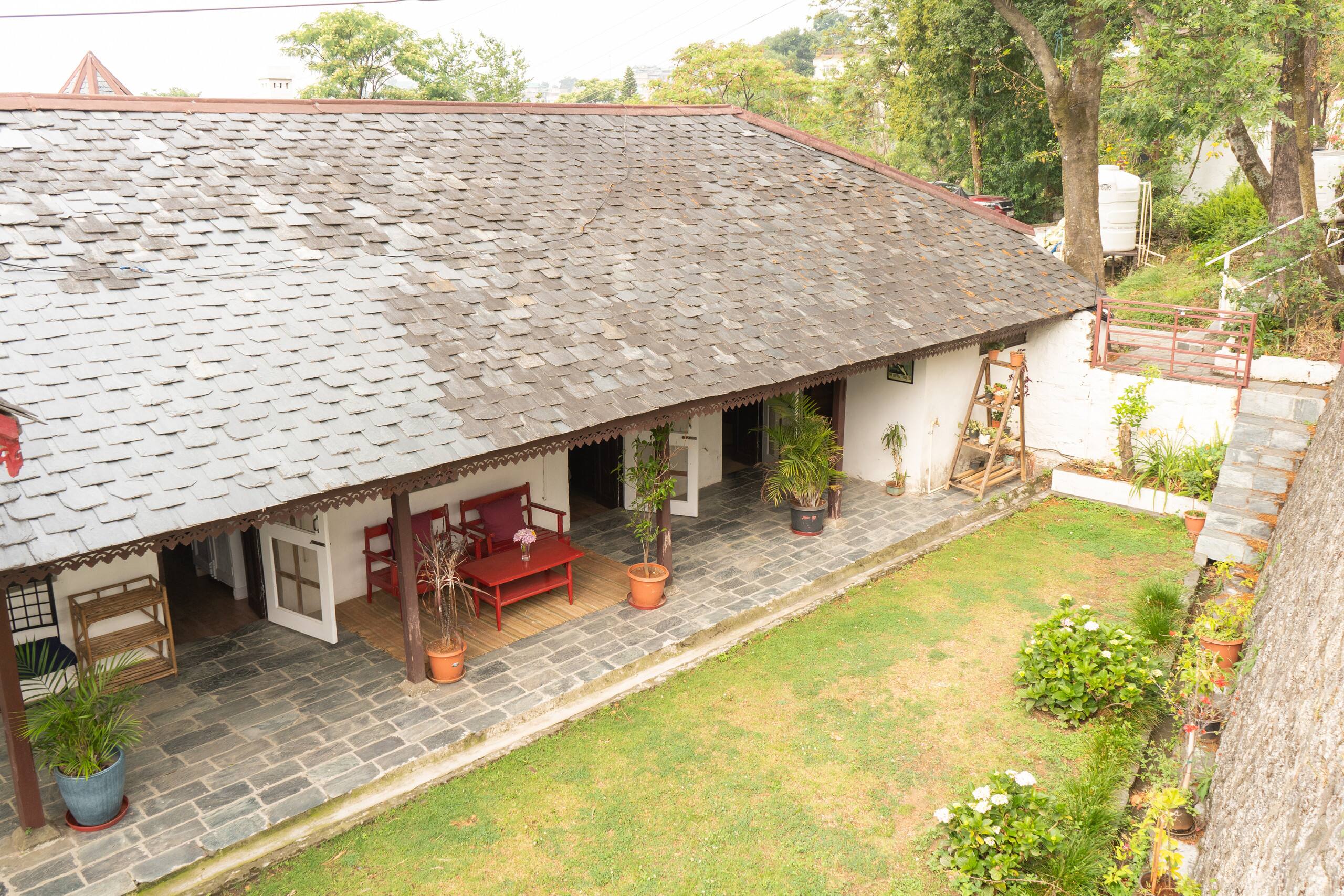 Lady Luna's Dak Bungalow 1