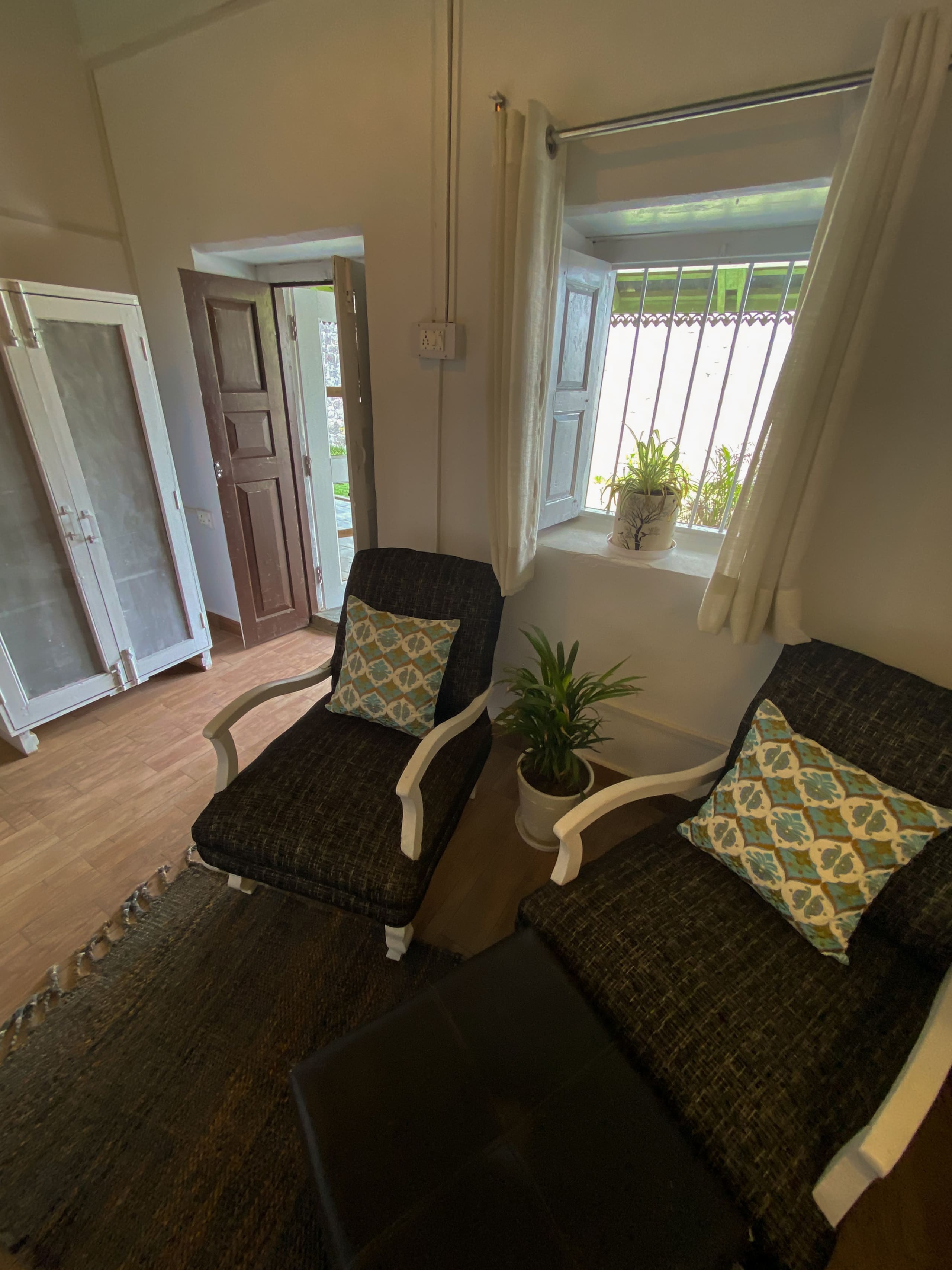 Lady Luna's Dak Bungalow 10
