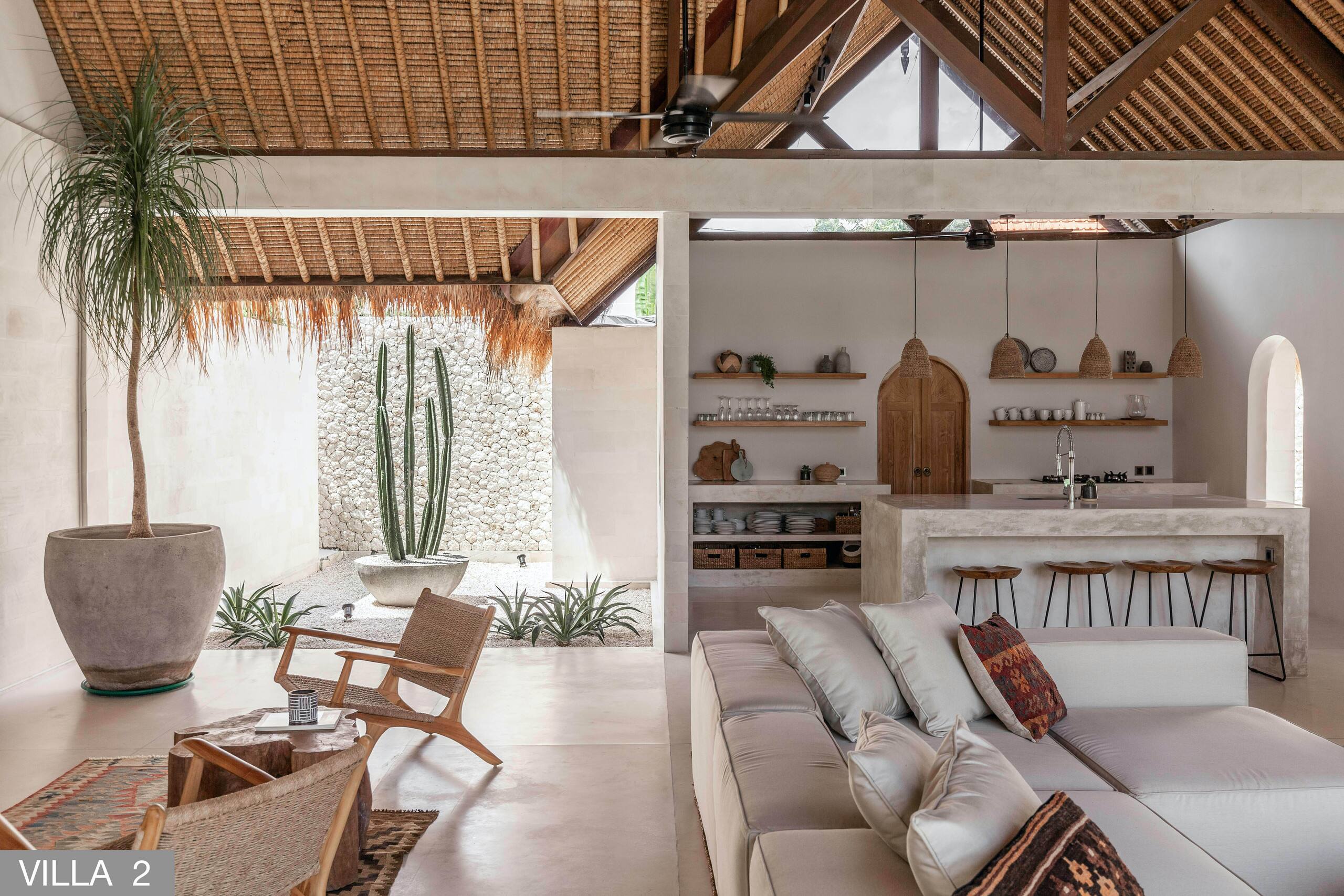 Designer Lux 4 Bed Villa near Beach & KuDeTa — photo 4