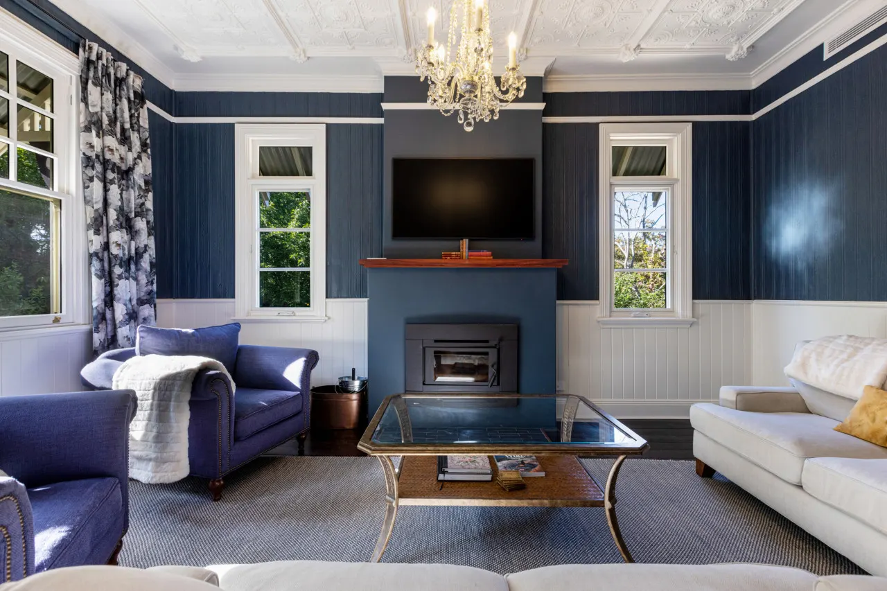 Coryong - A grand residence, 500m from Leura mall