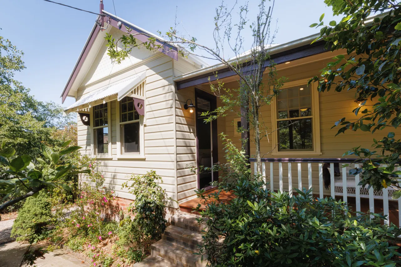 Coryong - A grand residence, 500m from Leura mall 18