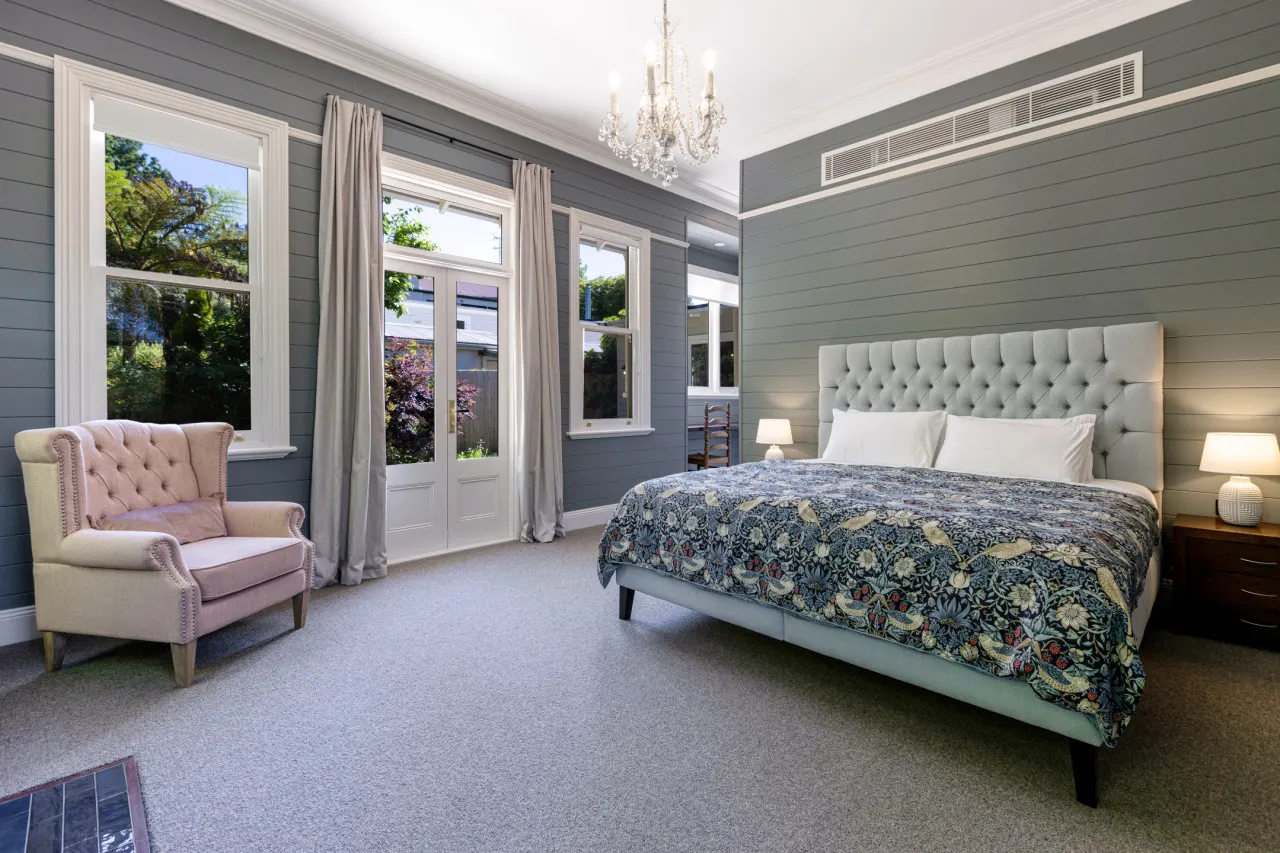 Coryong - A grand residence, 500m from Leura mall 6