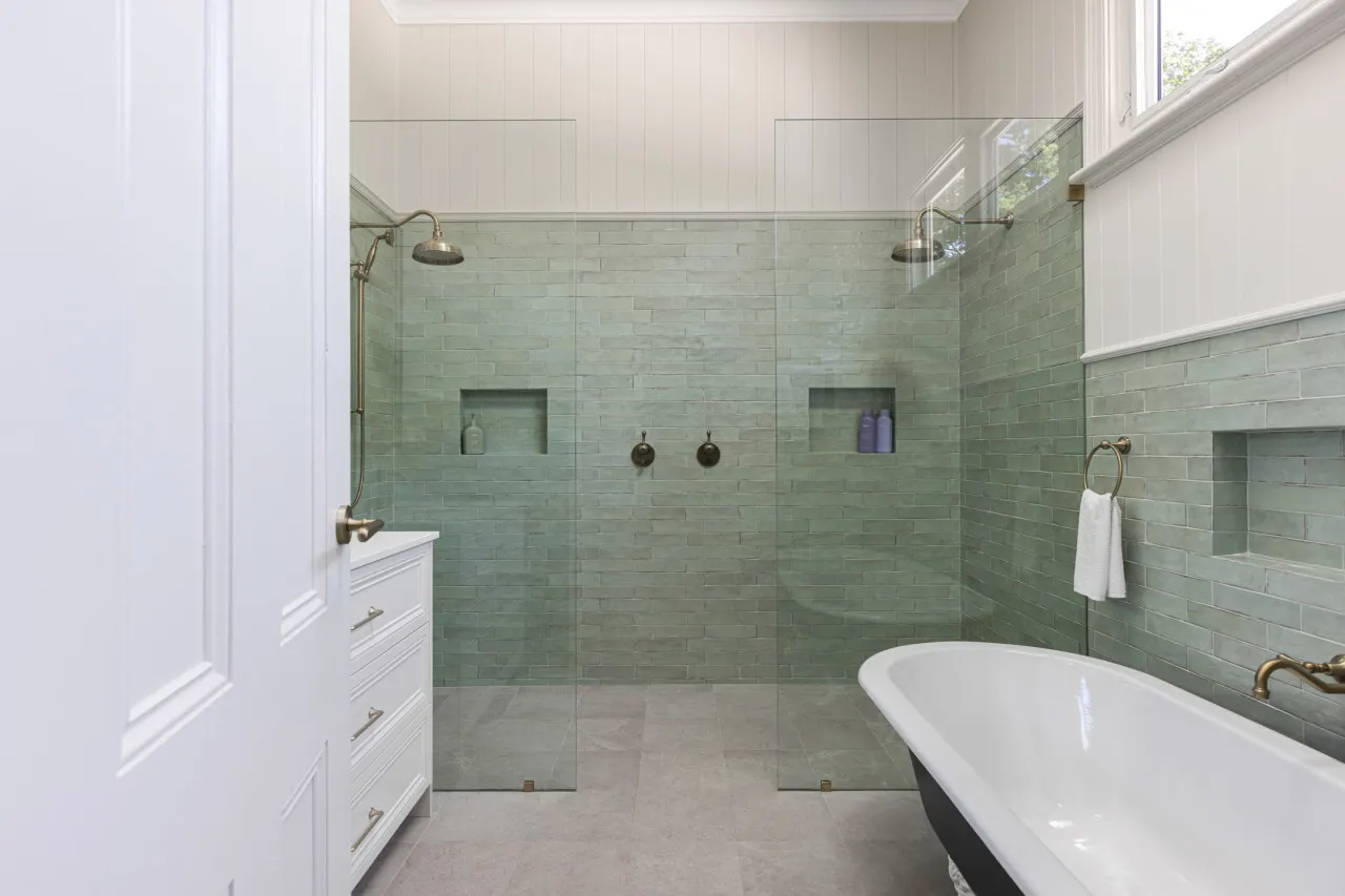 Coryong - A grand residence, 500m from Leura mall 8