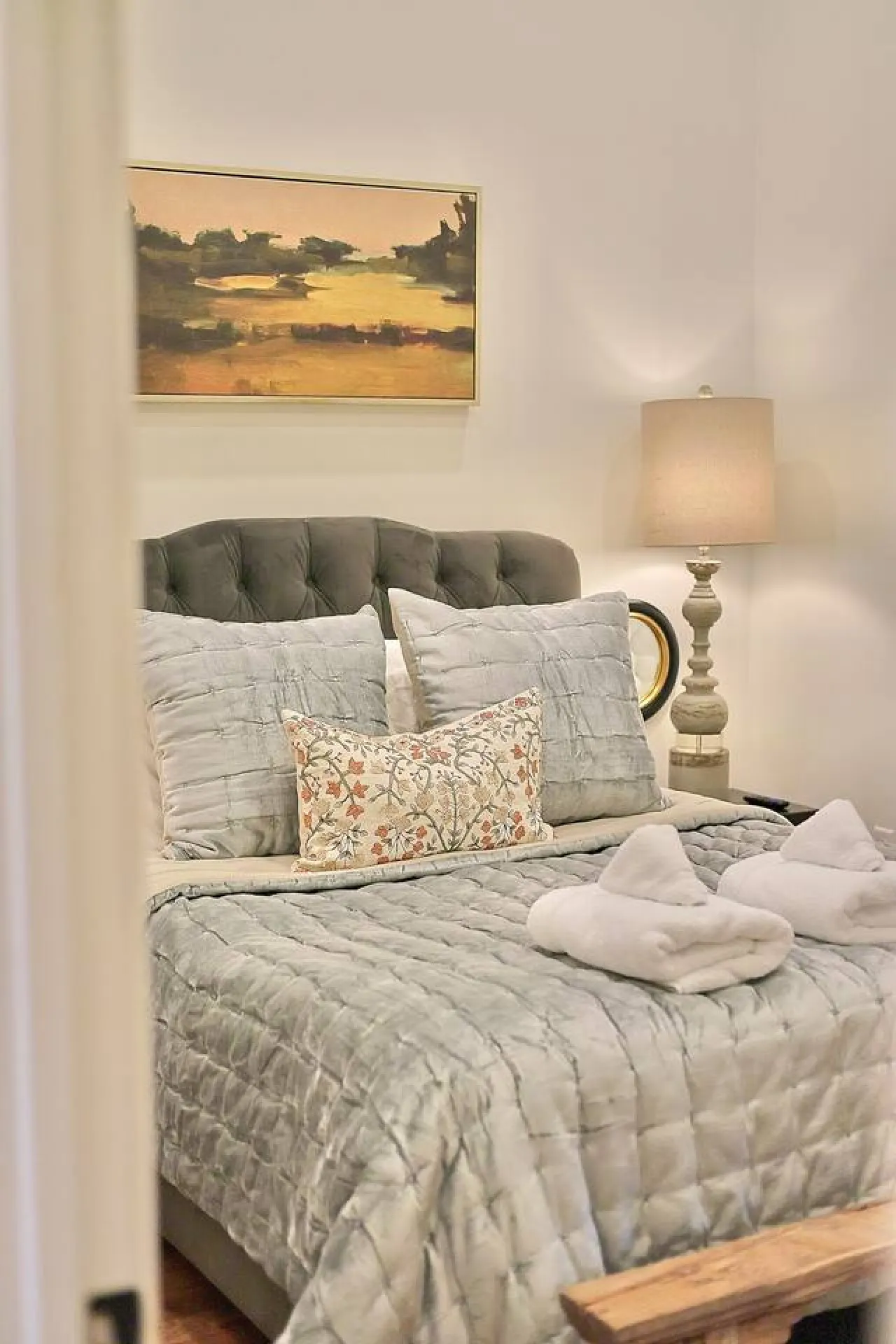 ⁂ Luxury Condo in Quiet Downtown Area ⁂ 10