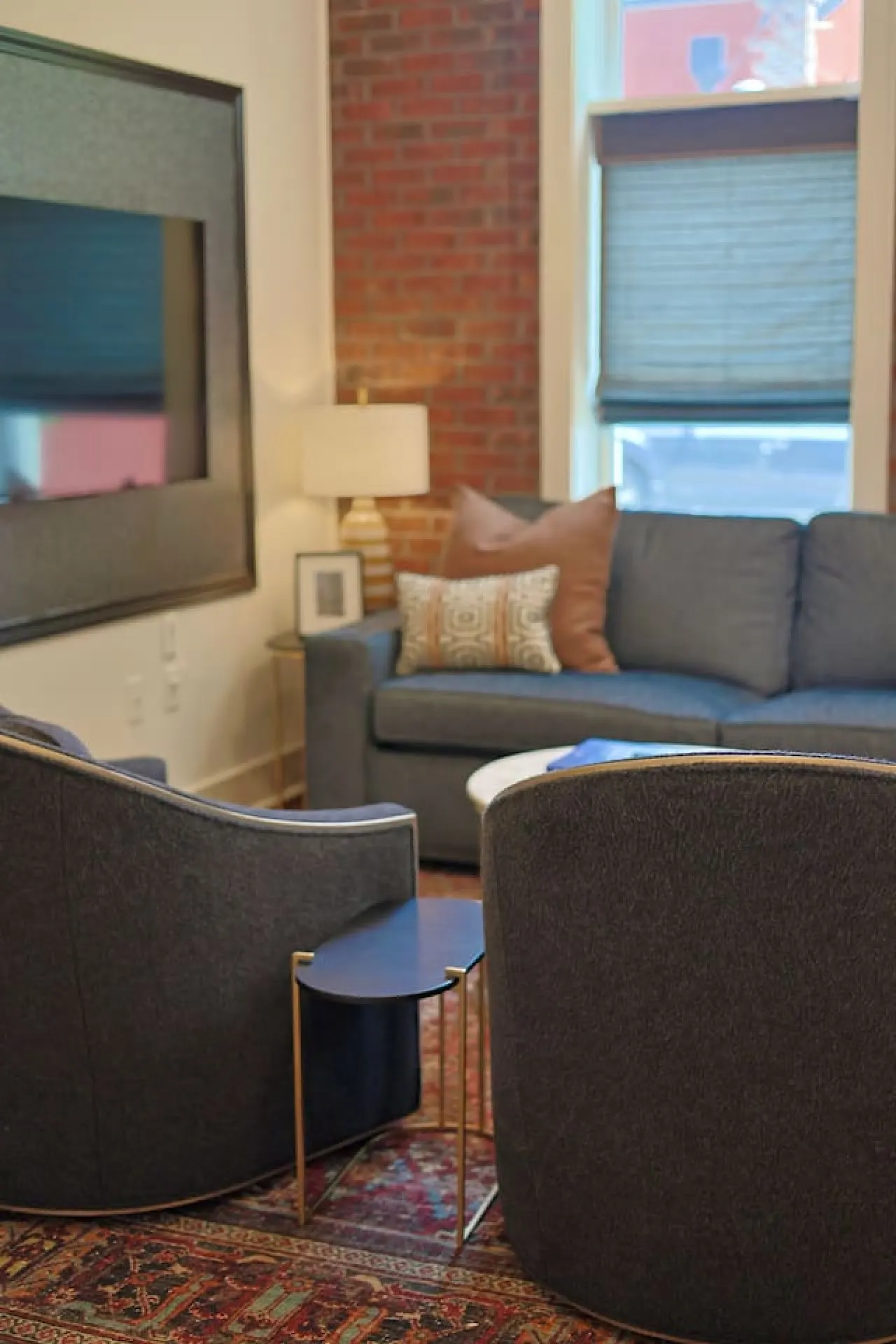 ⁂ Luxury Condo in Quiet Downtown Area ⁂ 13