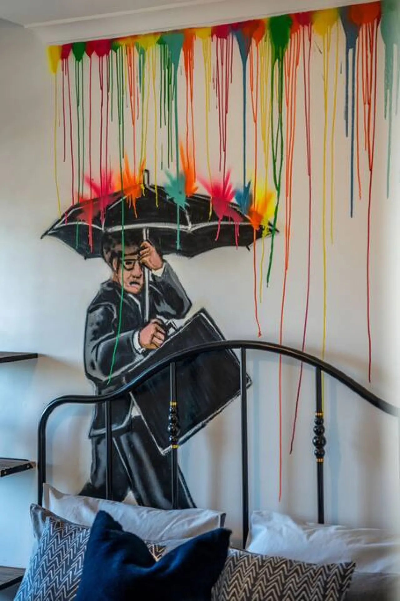 Splash Graffiti—Creative Street-Art Loft in CBD — photo 4