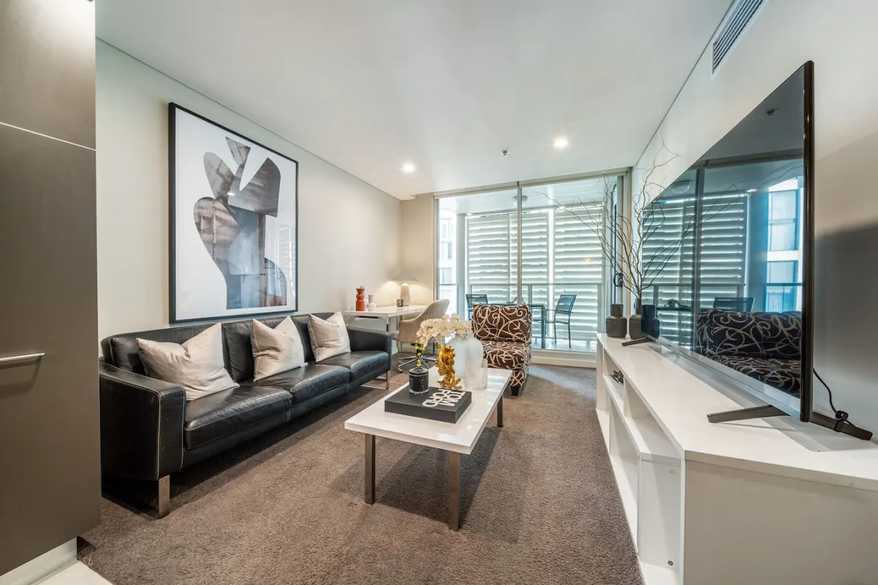 Illuminate North Terrace—Executive CBD Living — photo 2