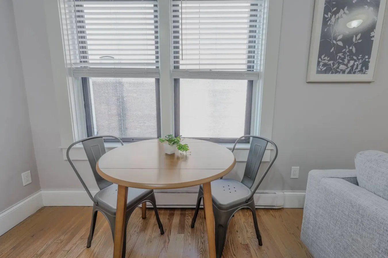 Bright 1 Bedroom Downtown Boston 7