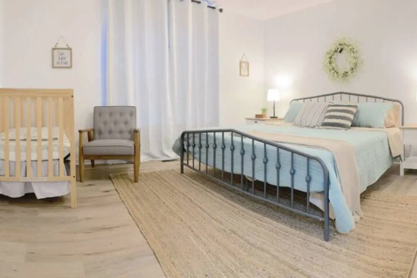 Charming Townhouse Close to Lakepoint with 2 Be/Ba 12