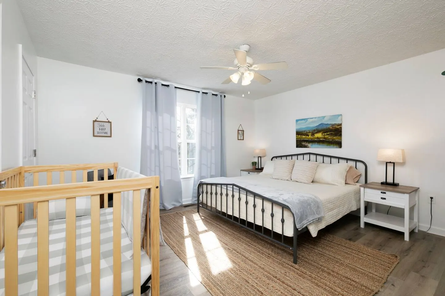 Charming Townhouse Close to Lakepoint with 2 Be/Ba 3