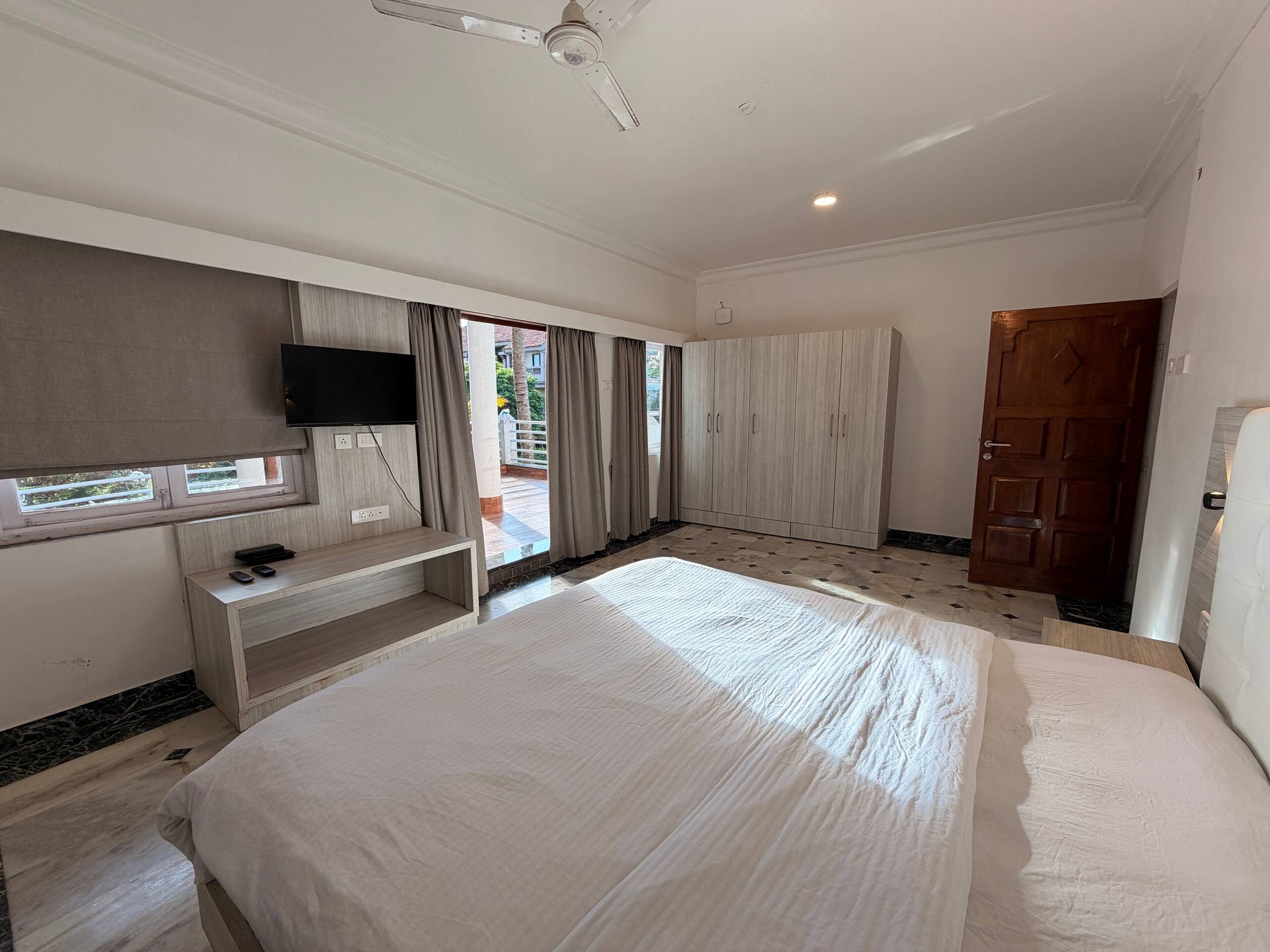 Sea View 4BHK Private Pool Villa in North Goa 22