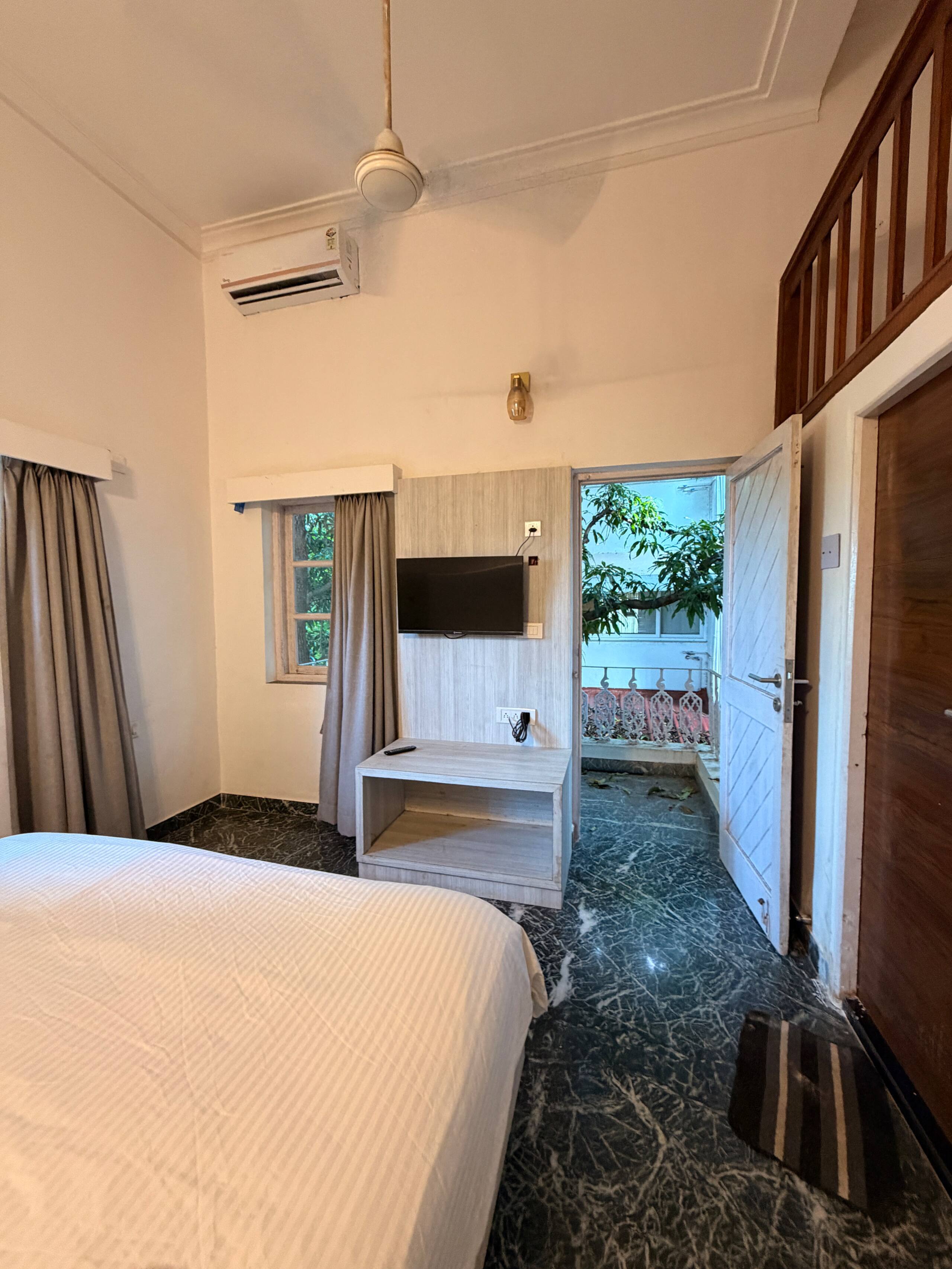 Sea View 4BHK Private Pool Villa in North Goa 17