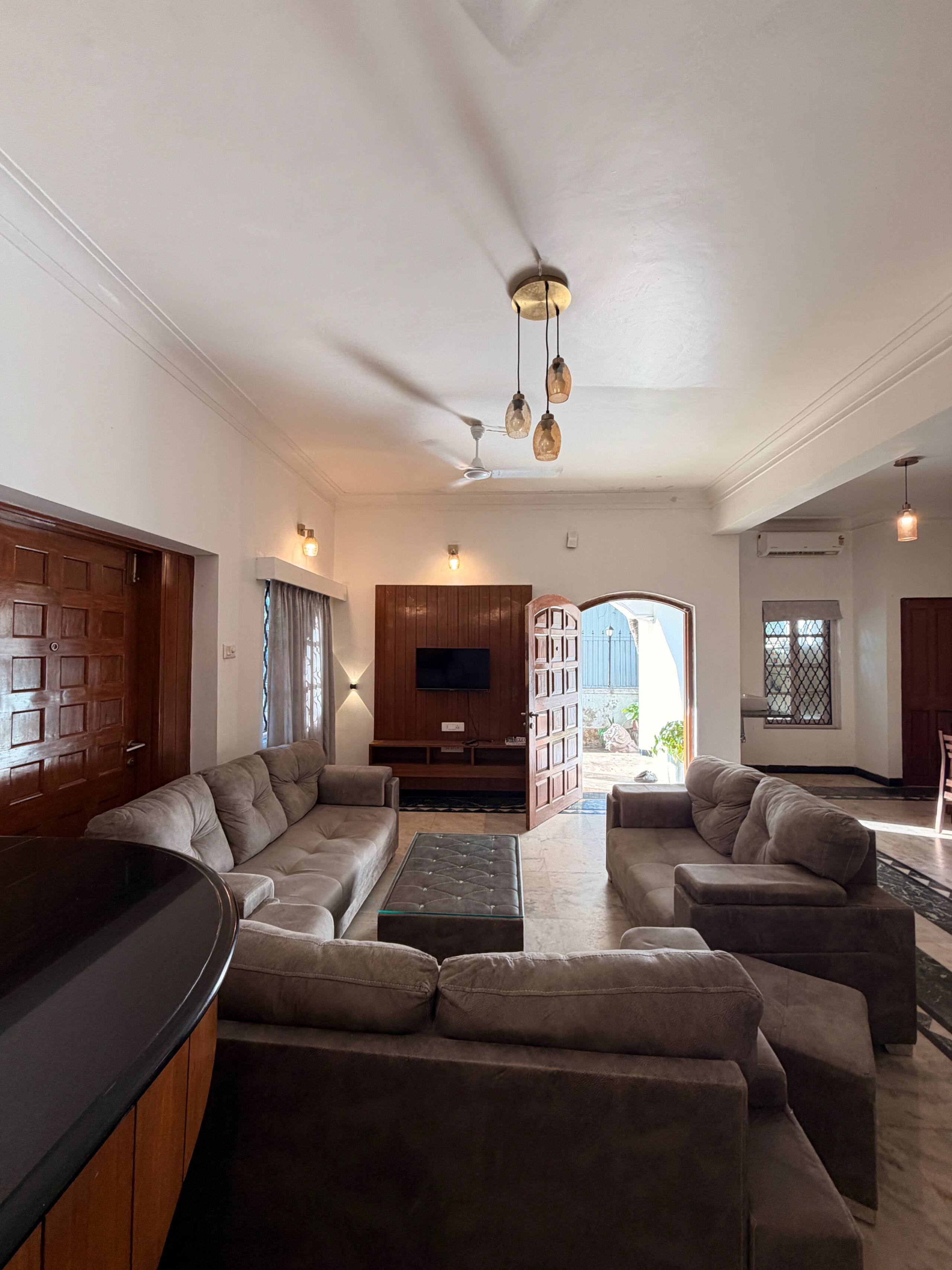 Sea View 4BHK Private Pool Villa in North Goa 12