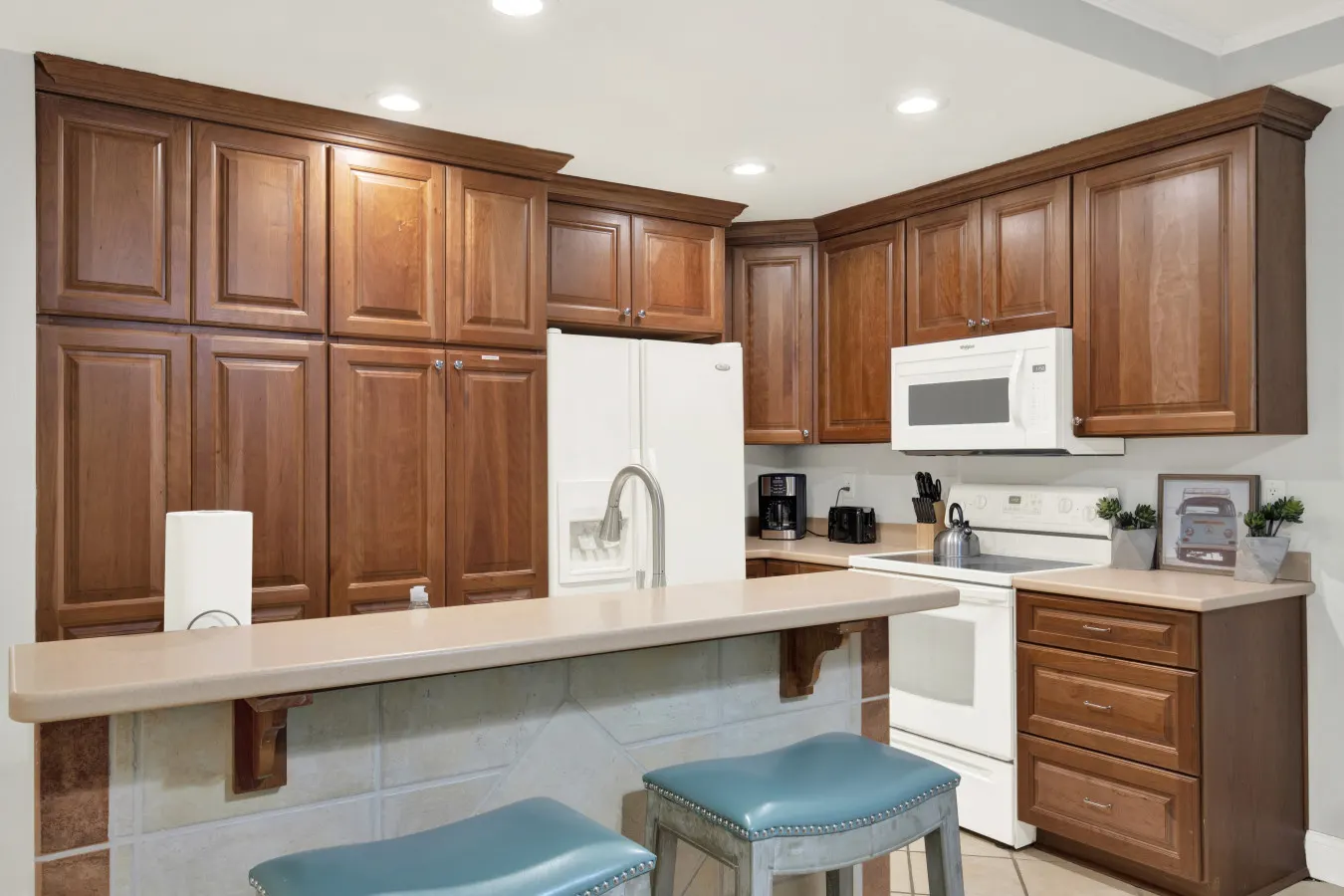 Beachside Colony Resort Unit 222B 11