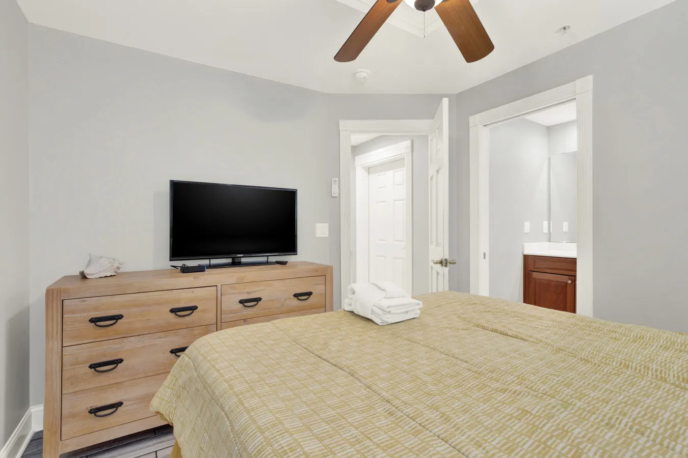Beachside Colony Resort Unit 222B 18