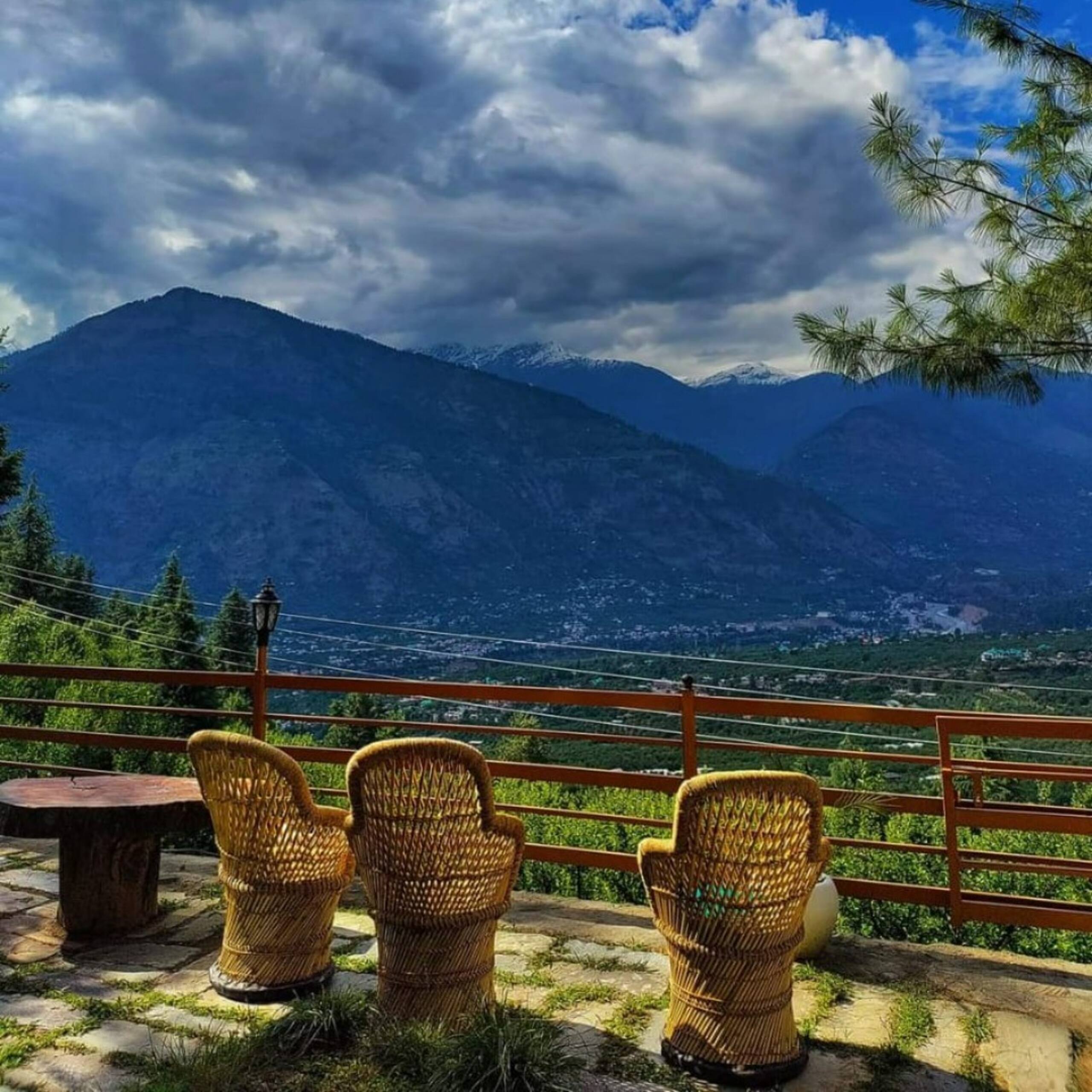 Wood Duplex | Mountain View | Jana Trails, Manali 11