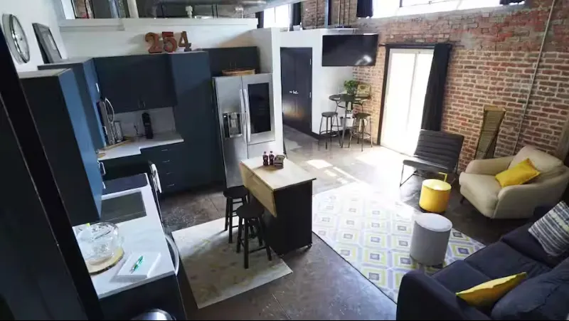 Lil' Mesquite at Behrens Lofts- Dwntwn Luxury Loft
