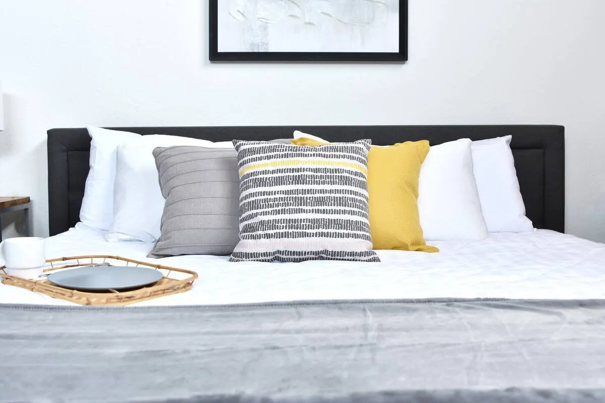 Lil' Mesquite at Behrens Lofts- Dwntwn Luxury Loft 13