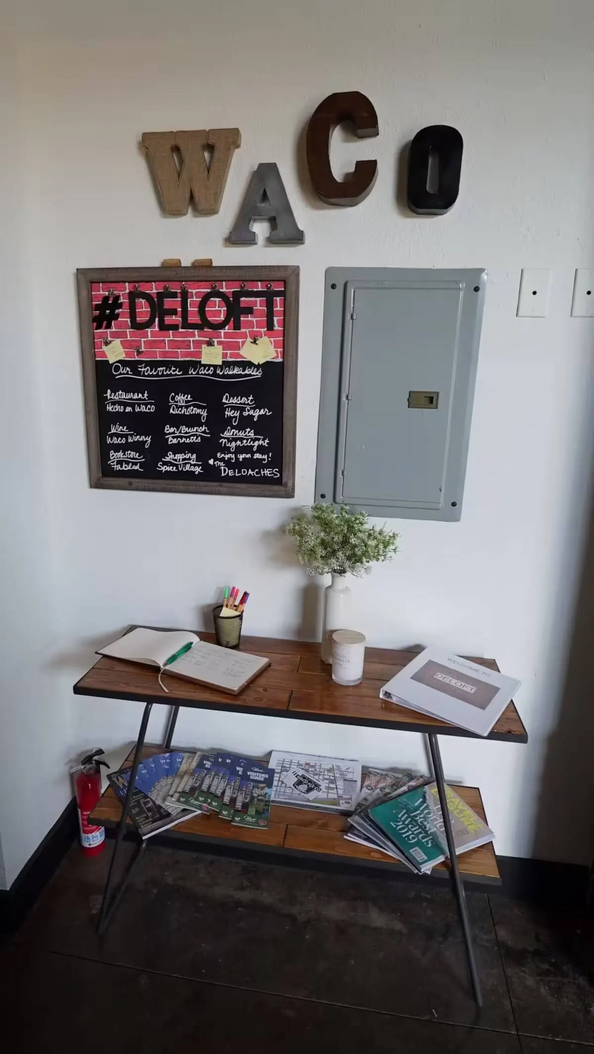 Lil' Mesquite at Behrens Lofts- Dwntwn Luxury Loft 14