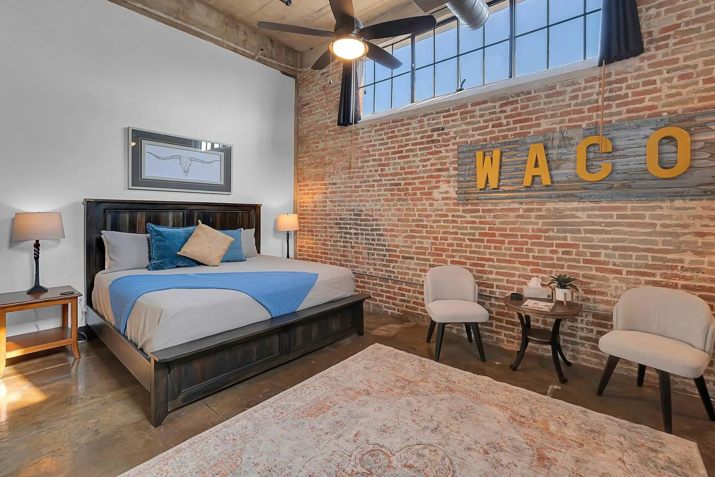 Lil' Mesquite at Behrens Lofts- Dwntwn Luxury Loft 18