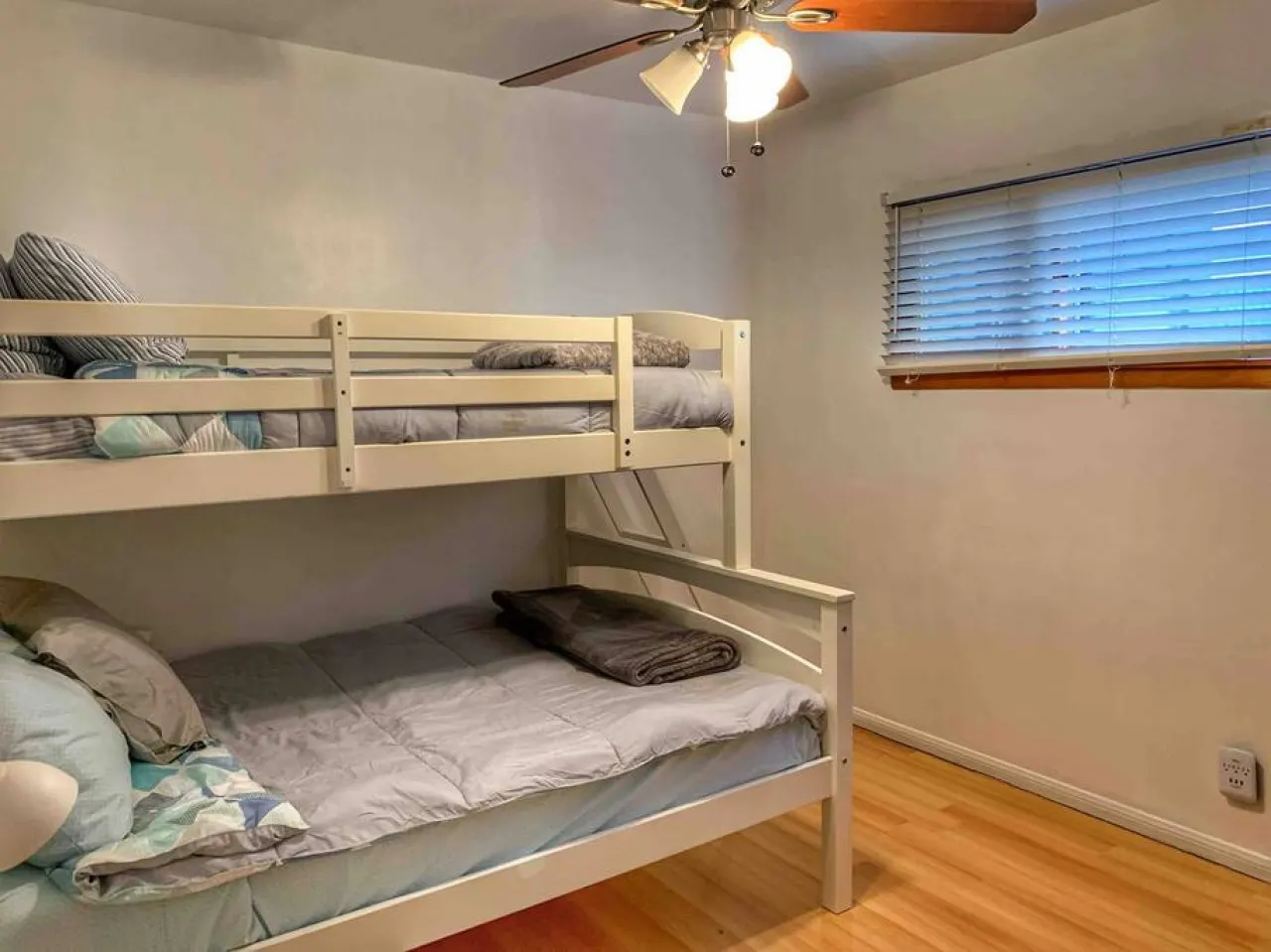 MB Gem 1 - 1.3Miles To Beach, Close To LAX & Park 12