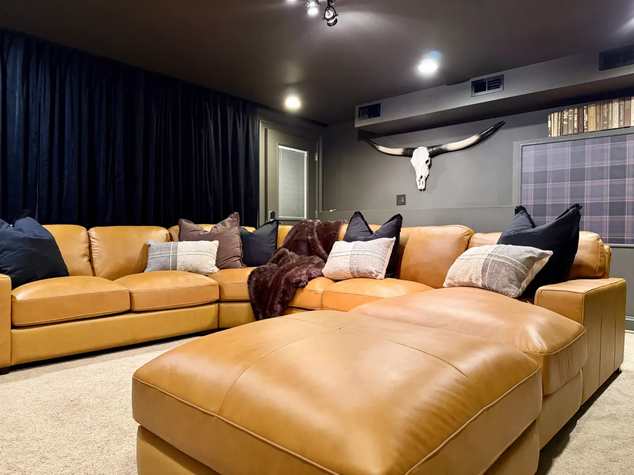 Wild, Wild West Side! Hot tub, Games, Dog Friendly 9