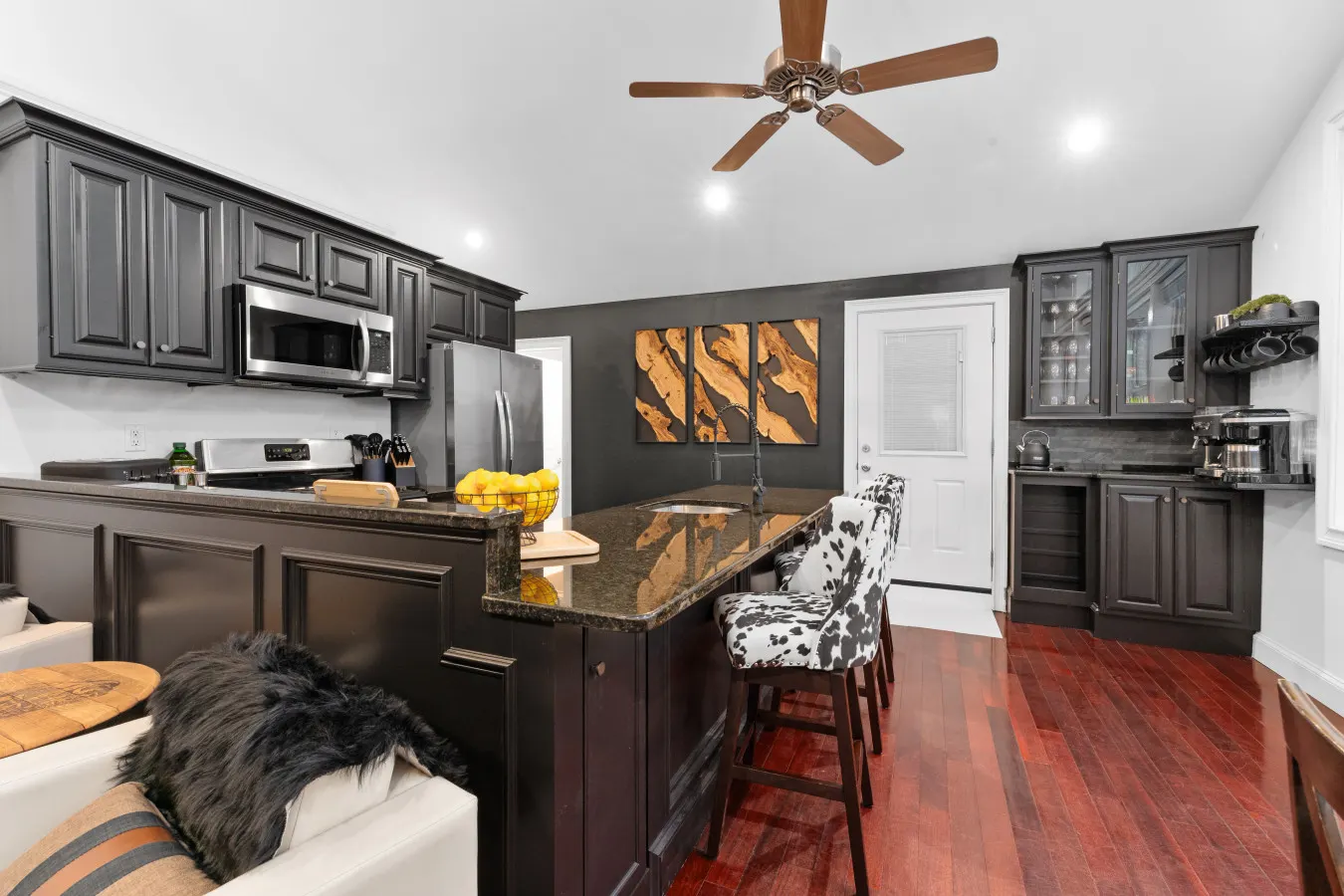 Wild, Wild West Side! Hot tub, Games, Dog Friendly 16