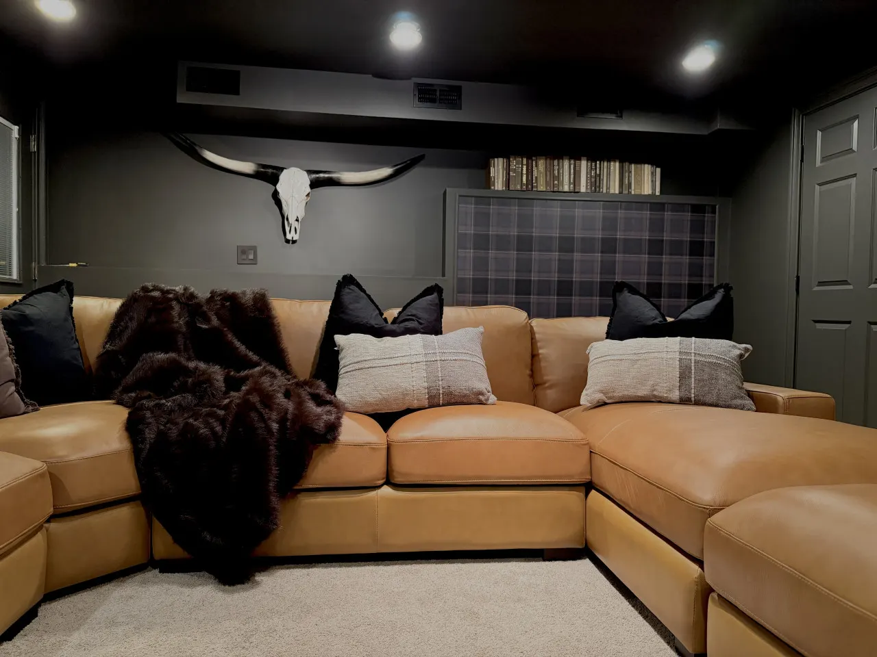 Wild, Wild West Side! Hot tub, Games, Dog Friendly 8