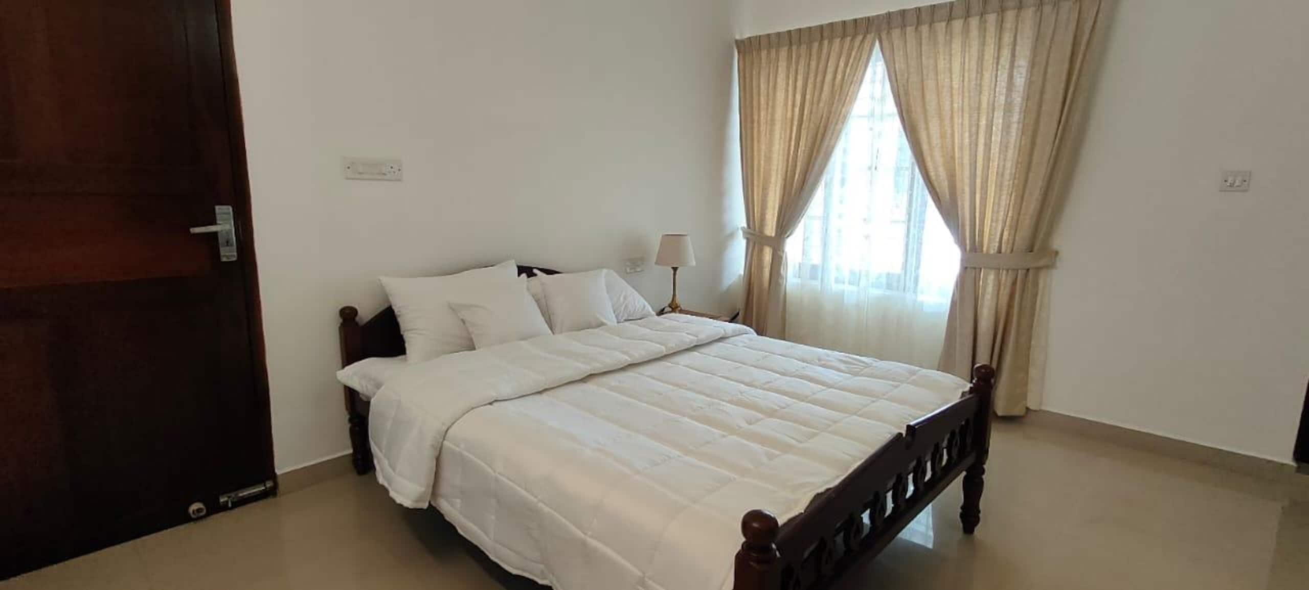 Anaara Escapes waterfront villa 12