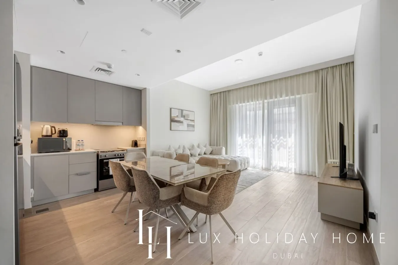 LUX The Rosewater Creek Suite 18