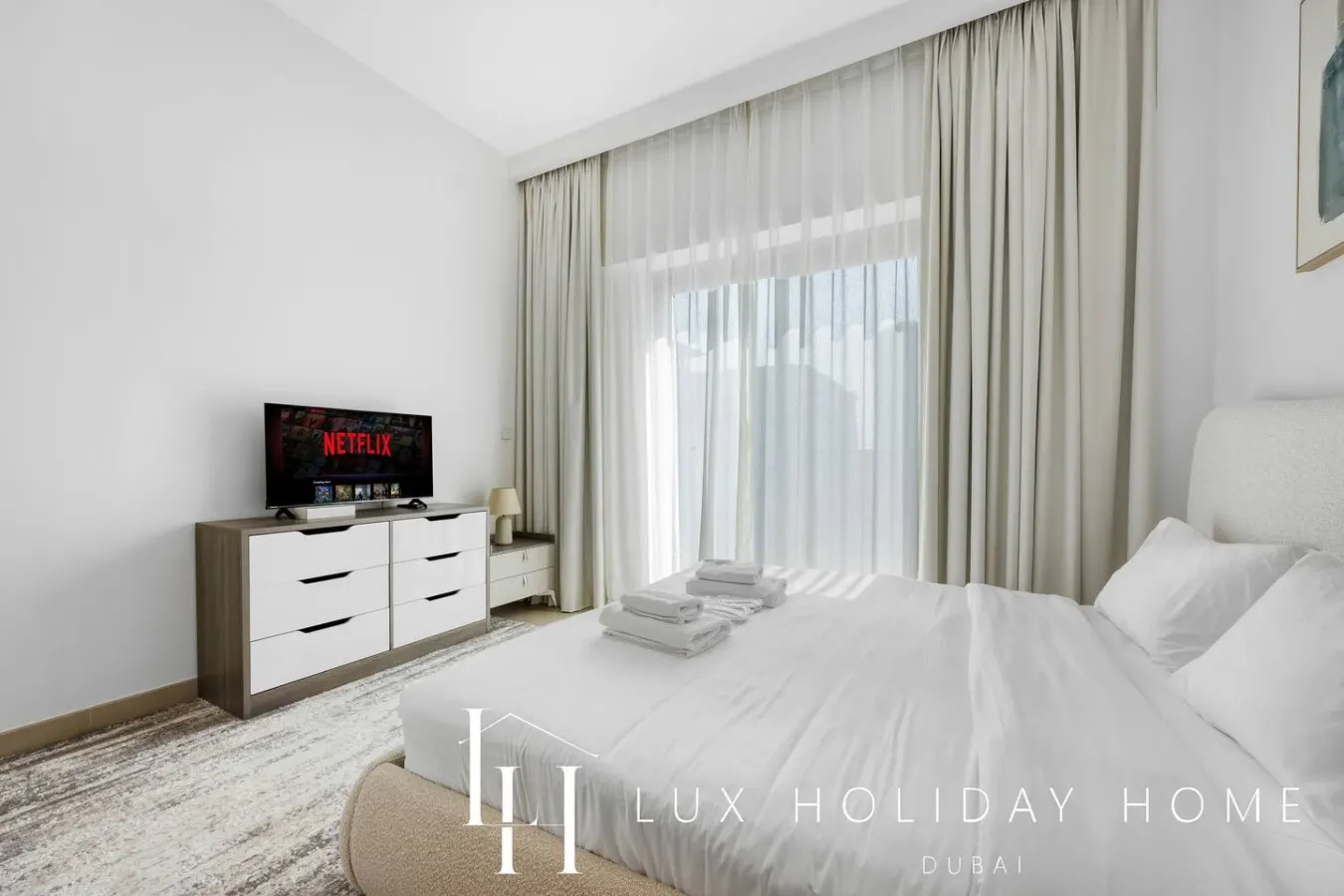 LUX The Rosewater Creek Suite 20