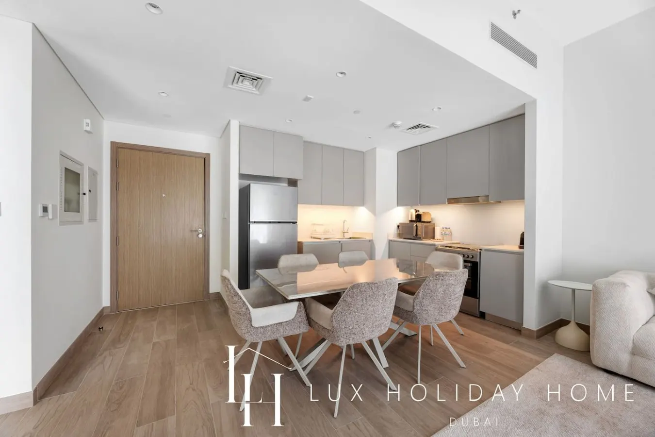 LUX The Rosewater Creek Suite 5