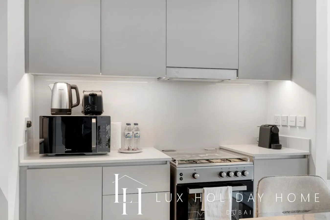 LUX The Rosewater Creek Suite 7