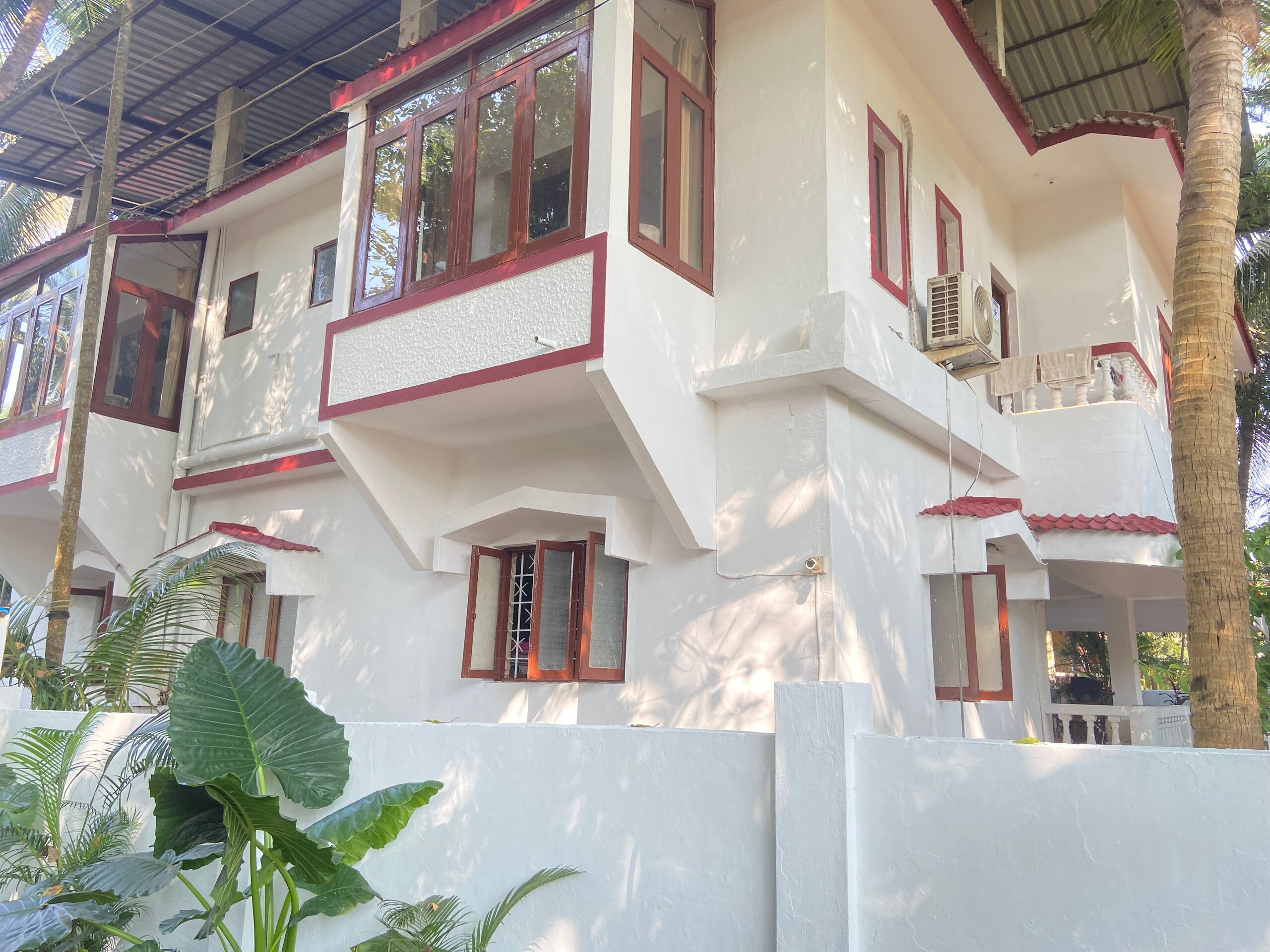 4 bedroom beach Side apartment, Candolim Goa 37