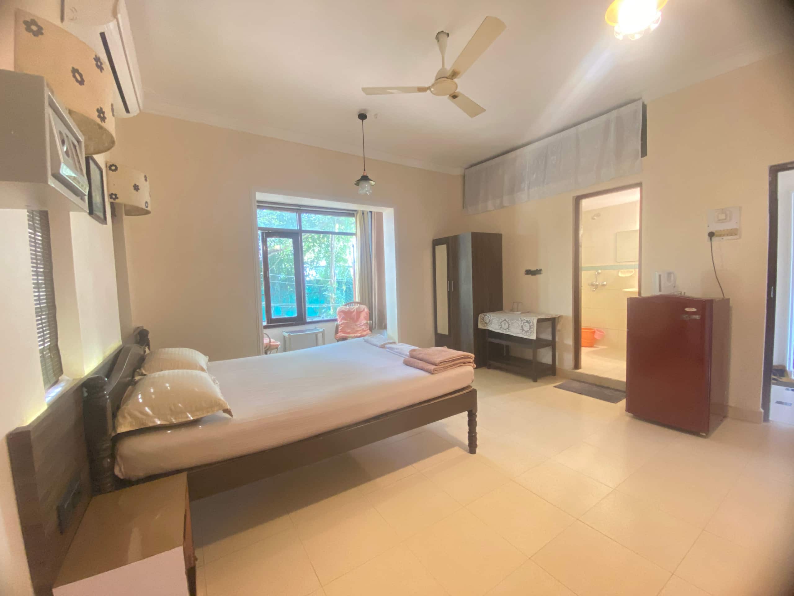 4 bedroom beach Side apartment, Candolim Goa 2