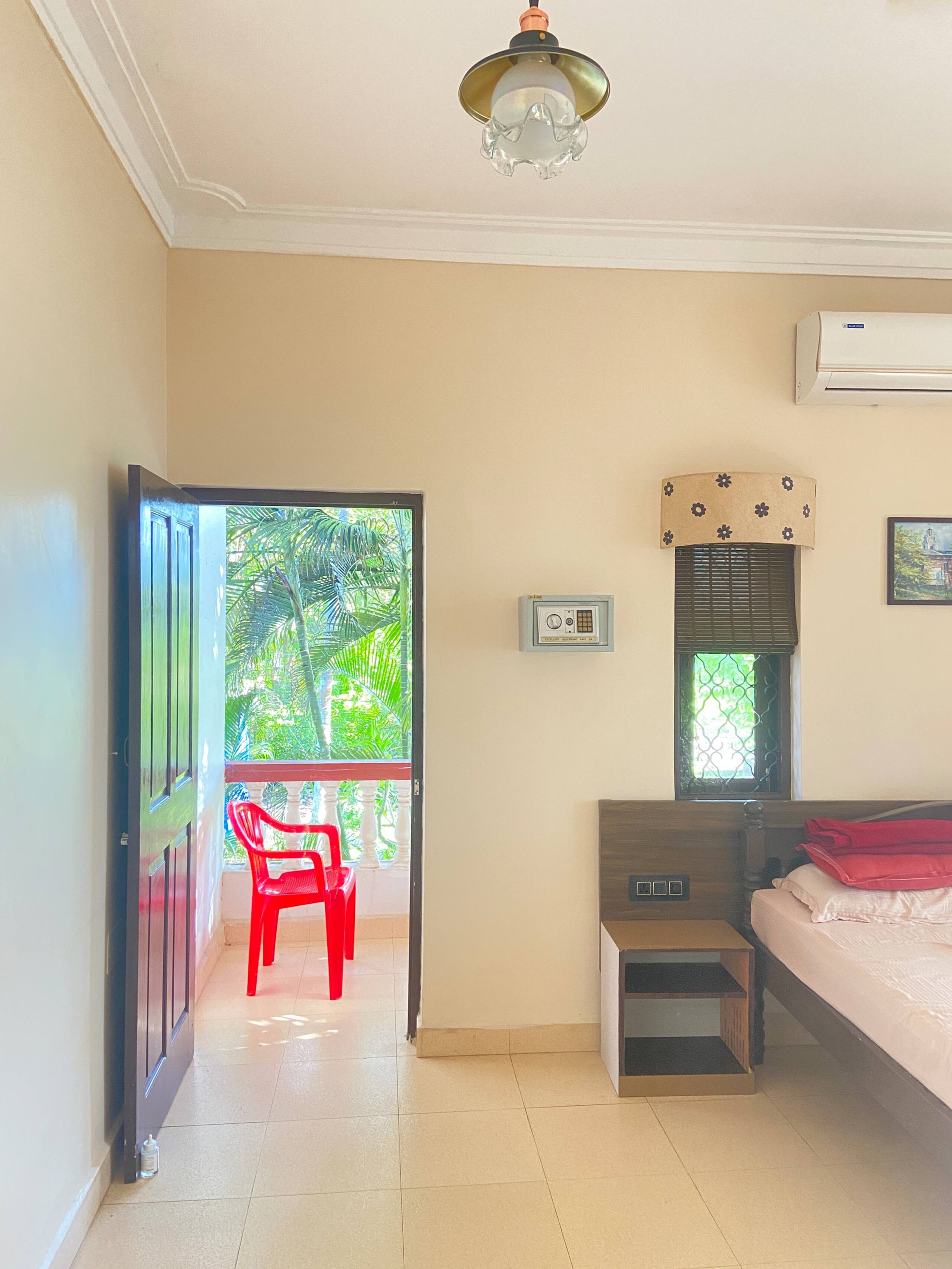 4 bedroom beach Side apartment, Candolim Goa 30