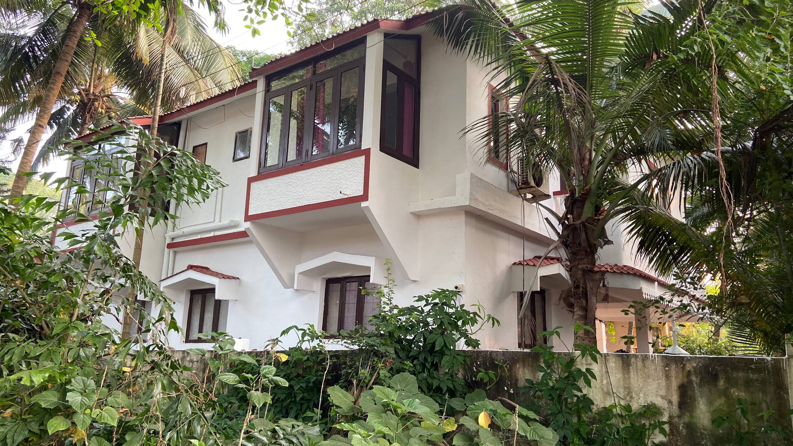 4 bedroom beach Side apartment, Candolim Goa 18