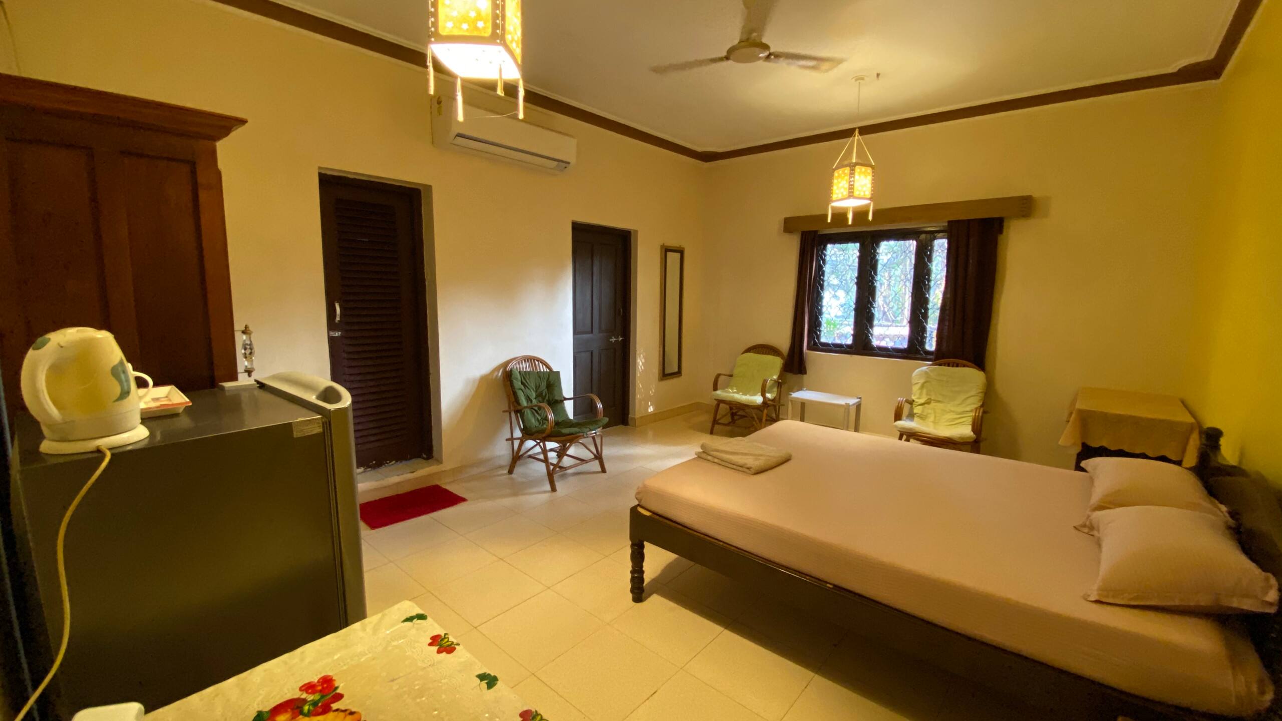4 bedroom beach Side apartment, Candolim Goa 8
