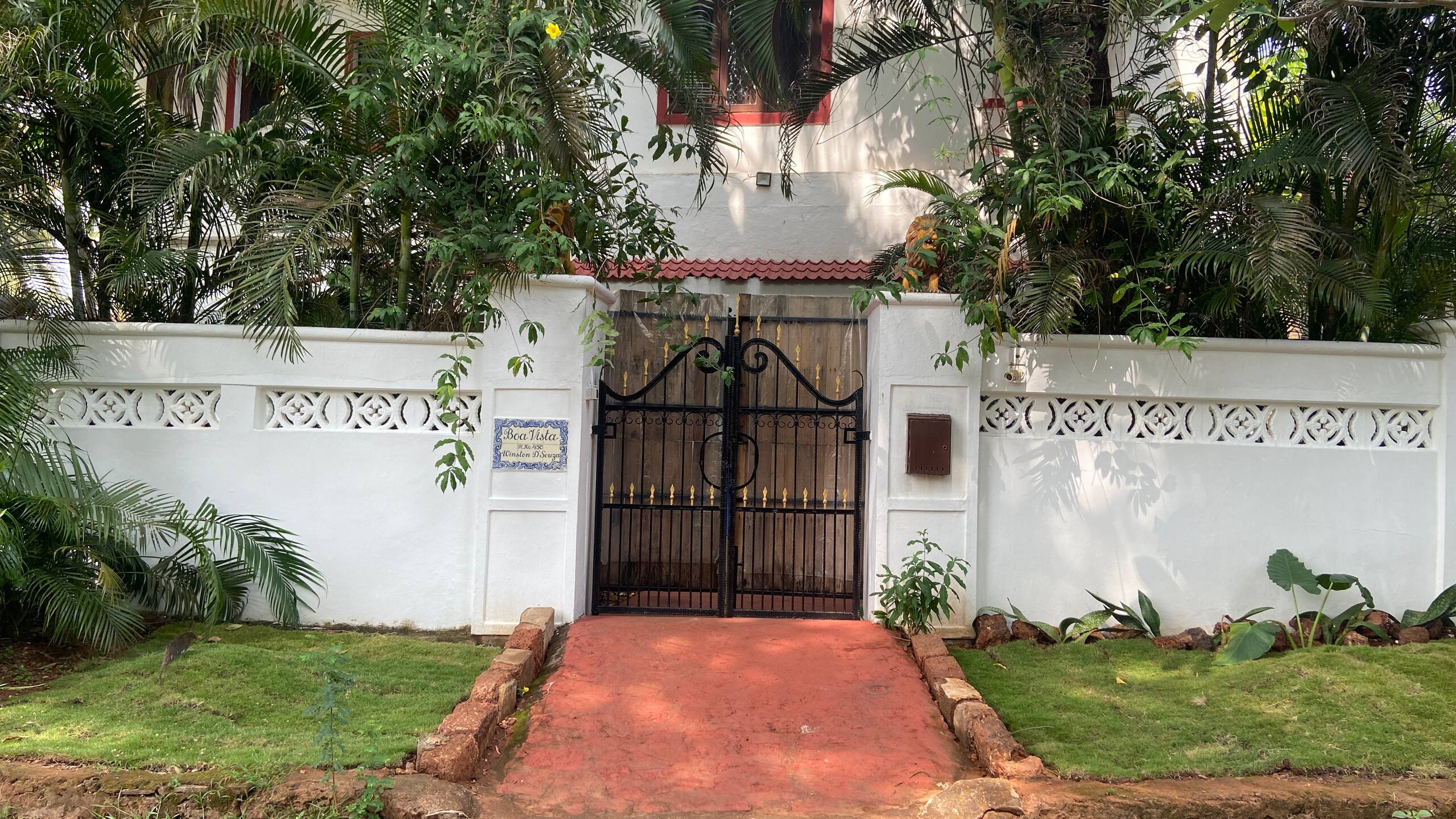 4 bedroom beach Side apartment, Candolim Goa 20
