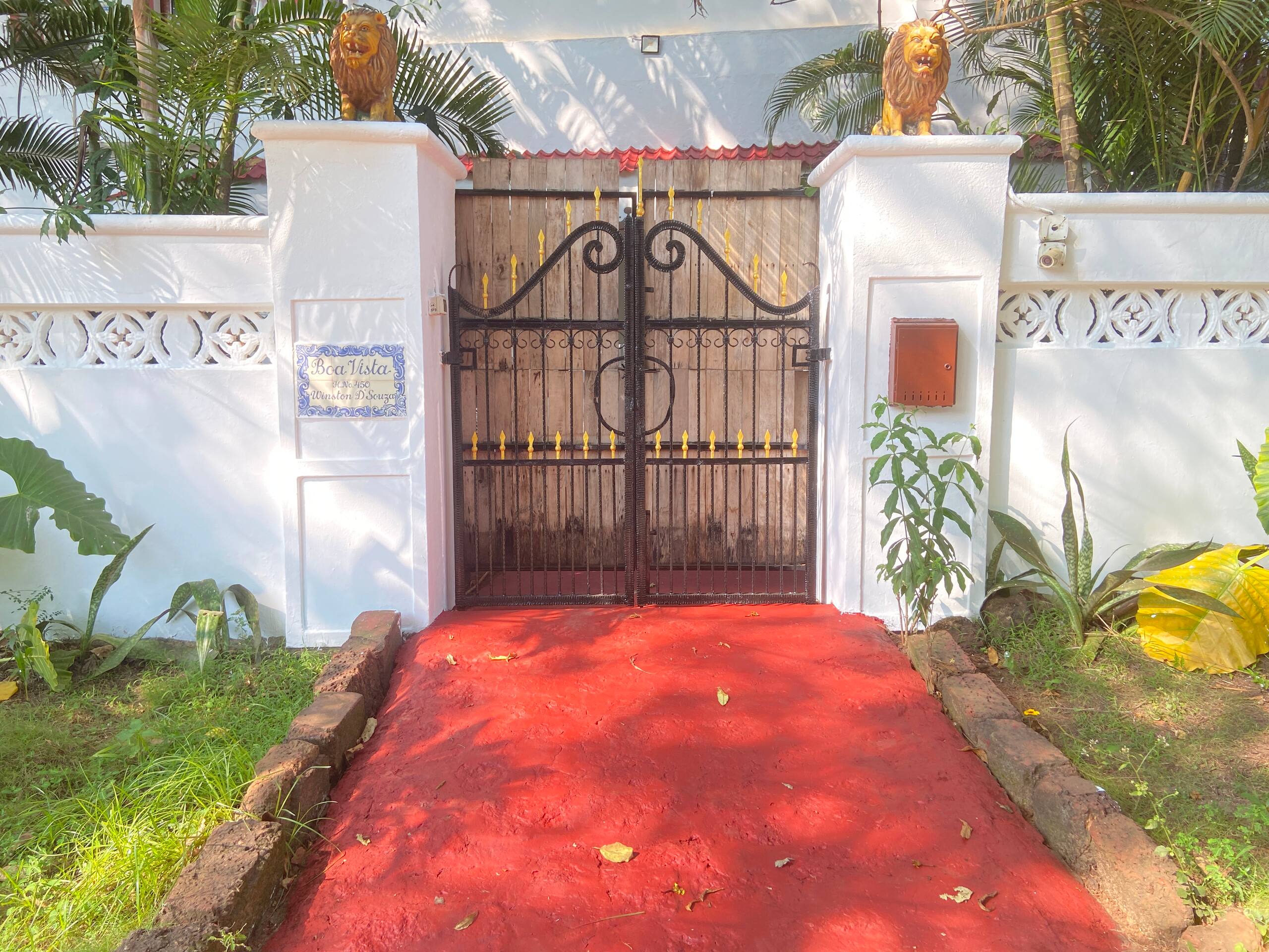4 bedroom beach Side apartment, Candolim Goa 36