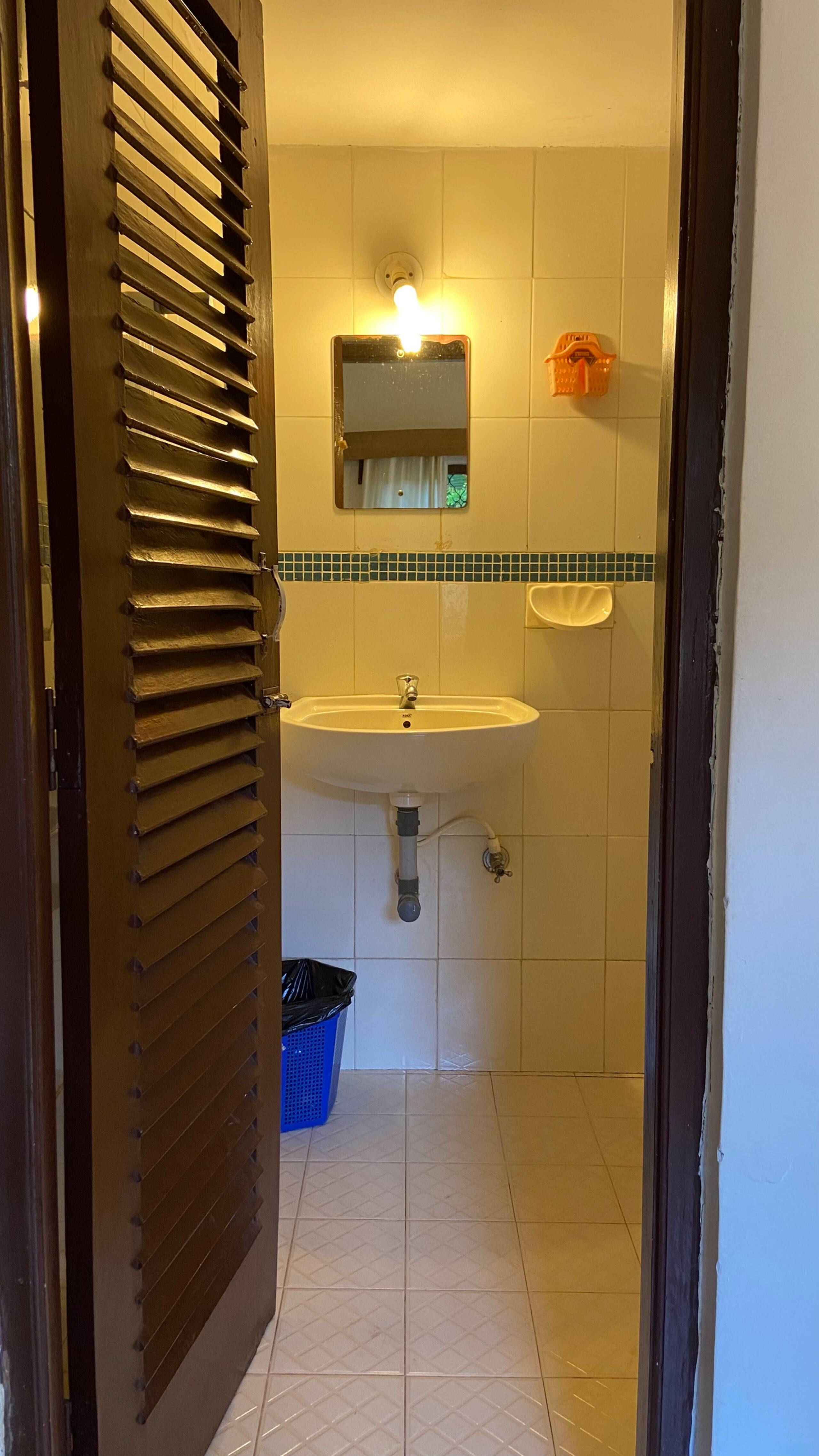 4 bedroom beach Side apartment, Candolim Goa 15