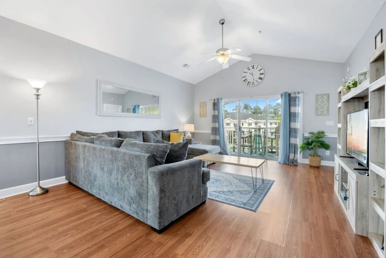 8 Min to Beach Pool, Balcony, Steps to Fun! 11