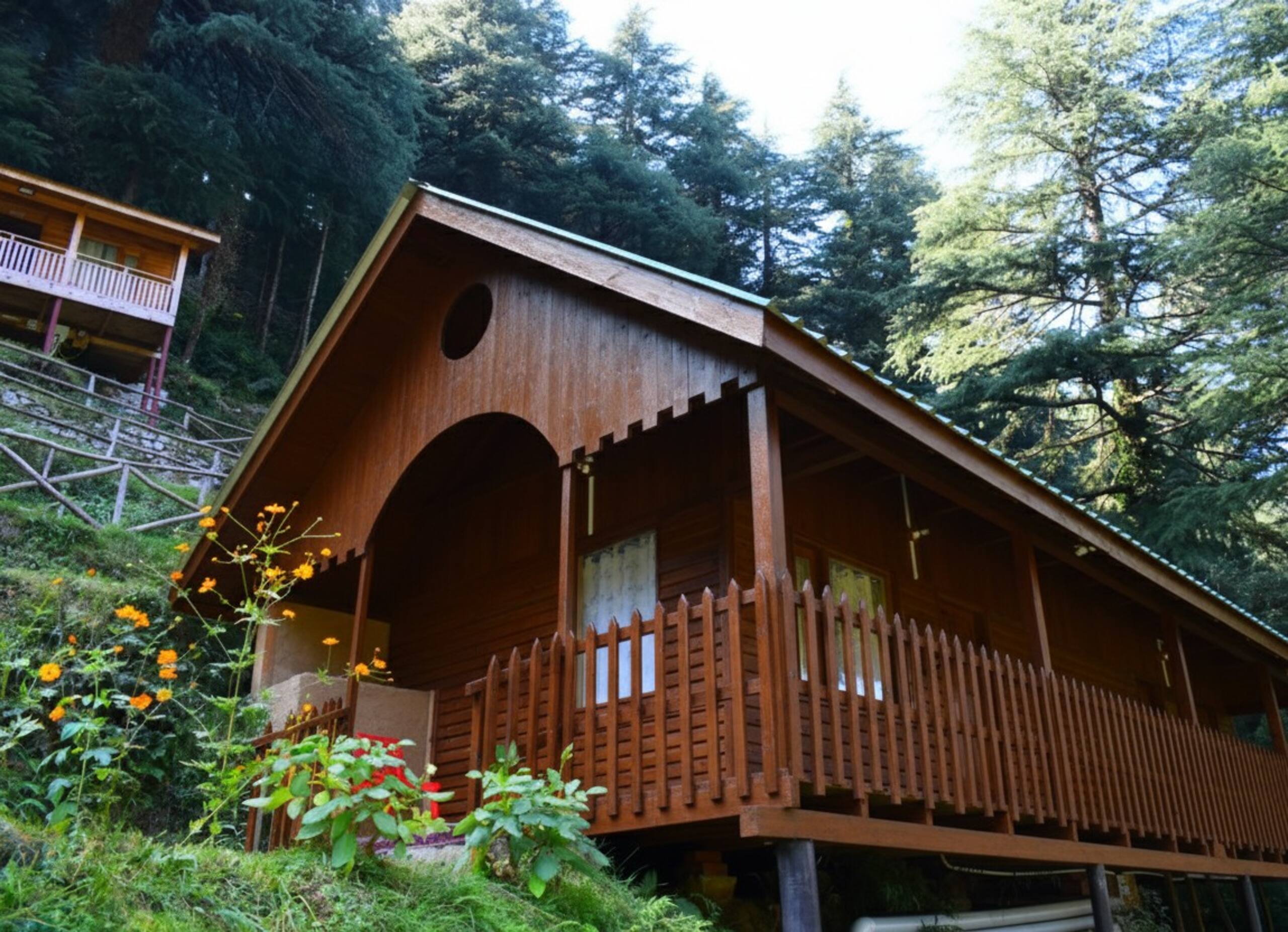IOI Echoes Room : Cozy Stay in Dalhousie 8