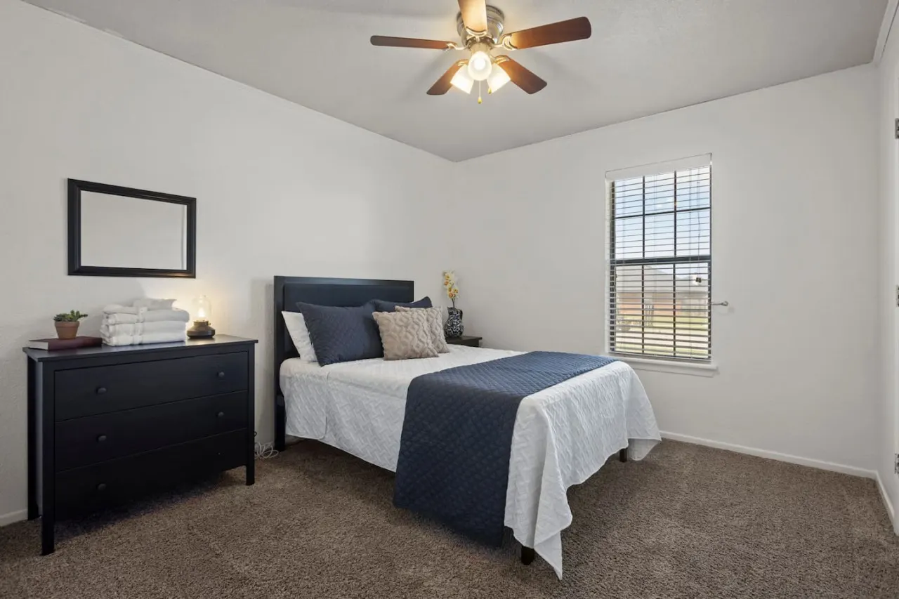 Affordable & Clean Sleeps 8 20